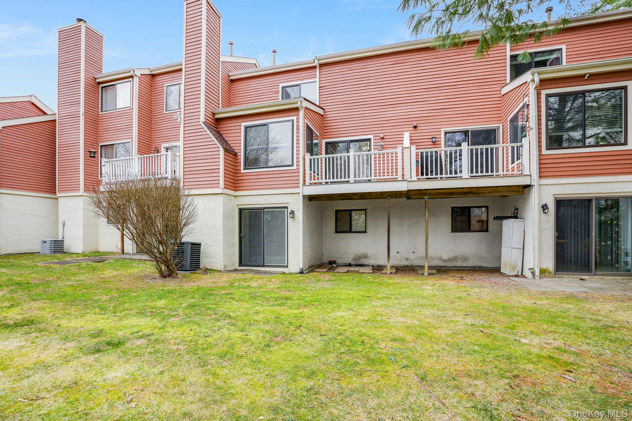 4 Meadow Way, Hopewell Junction, NY 12533