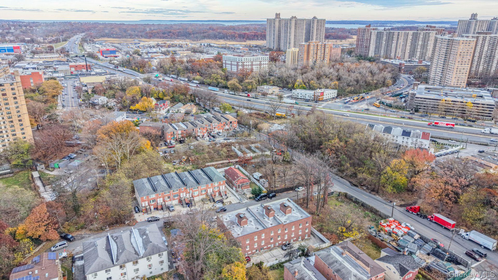 3412 Hunter Avenue, Bronx, NY 10475