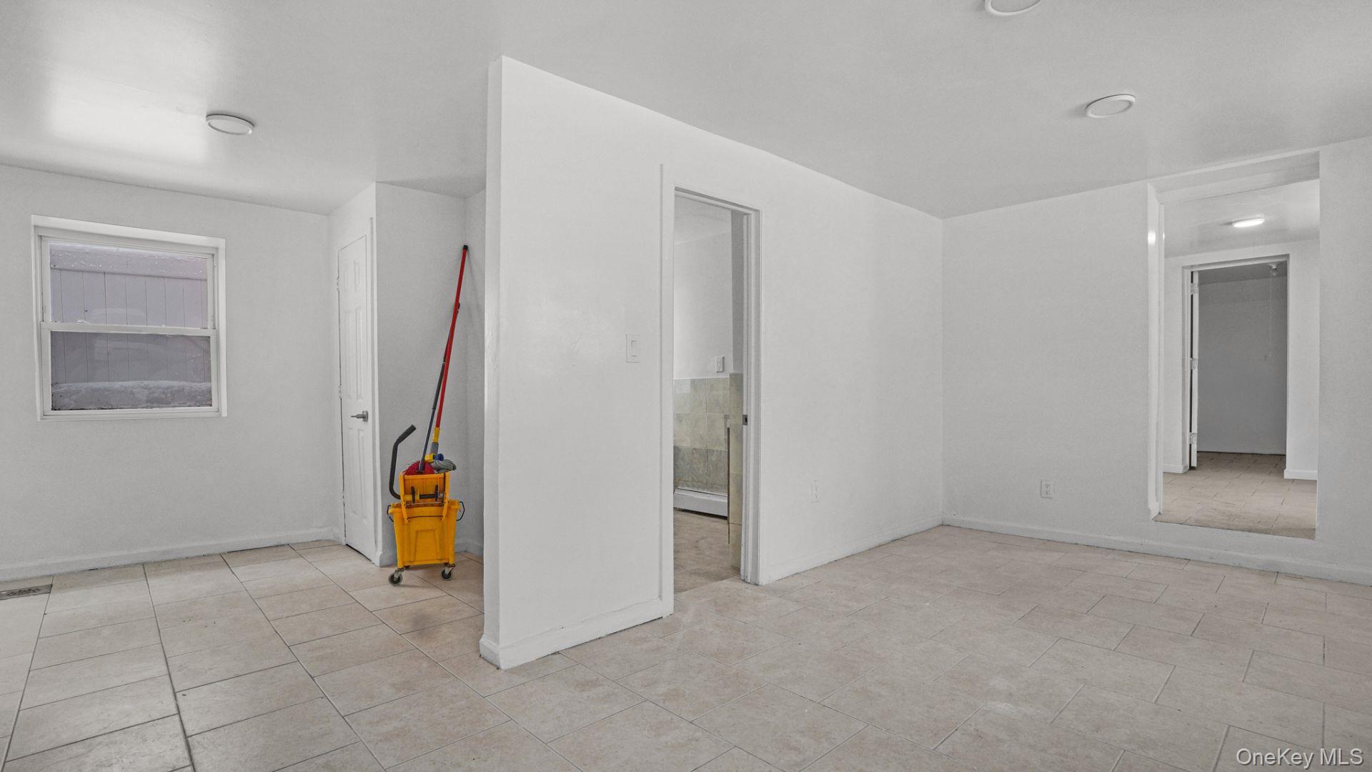 3412 Hunter Avenue, Bronx, NY 10475