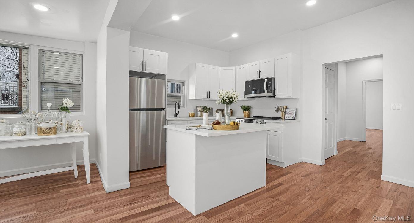 3412 Hunter Avenue, Bronx, NY 10475