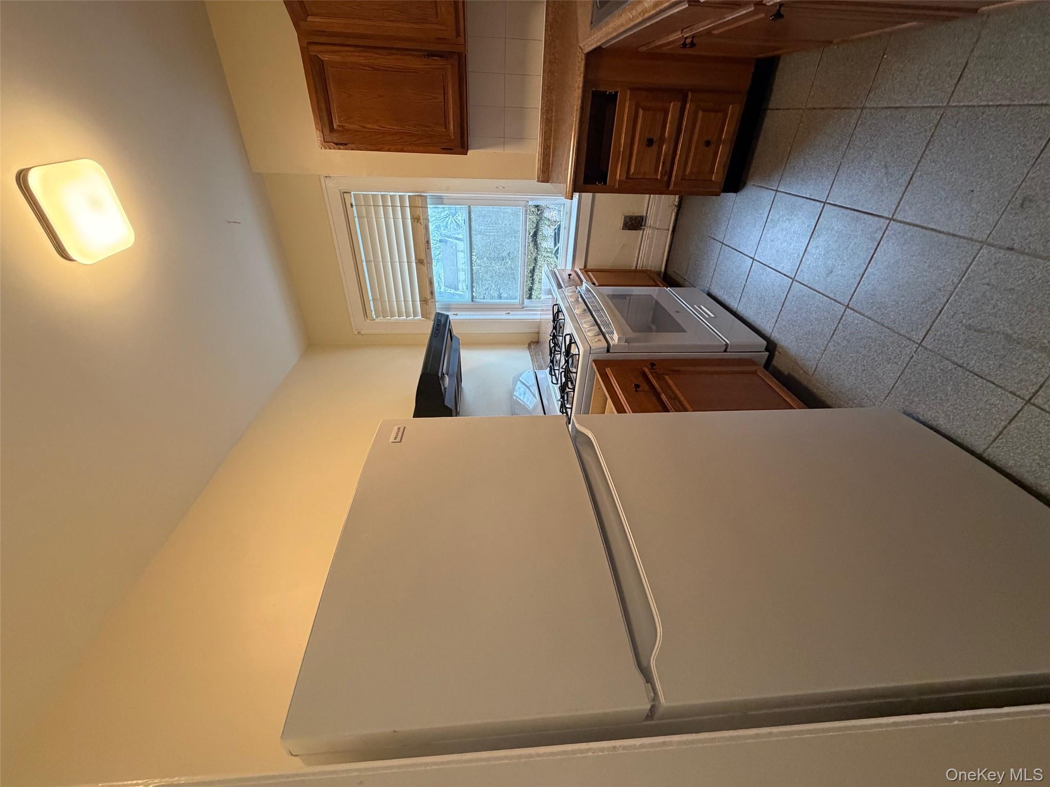 837 White Plains Road # 1R, Scarsdale, NY 10583