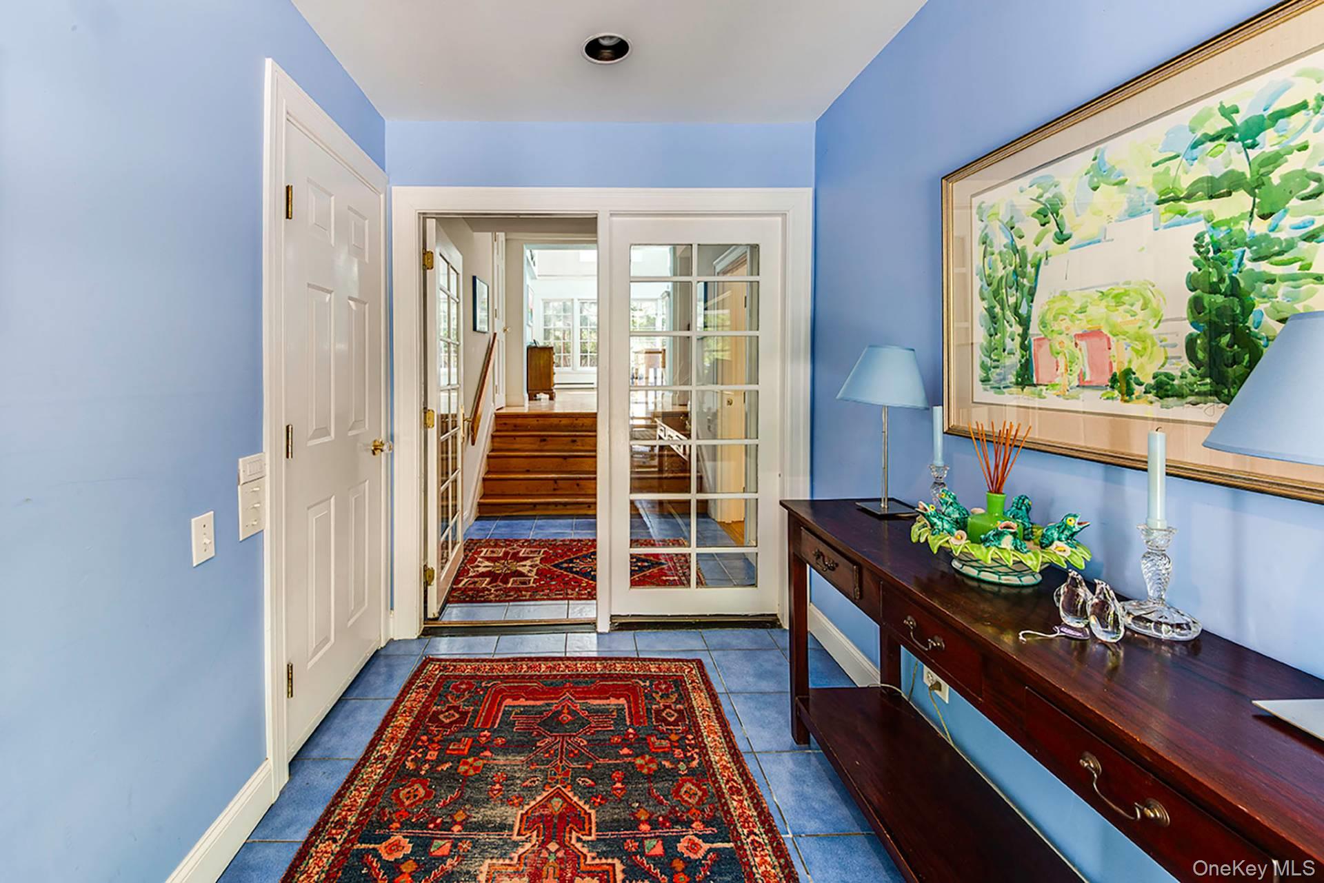 8 White Pine Road, East Hampton, NY 11937