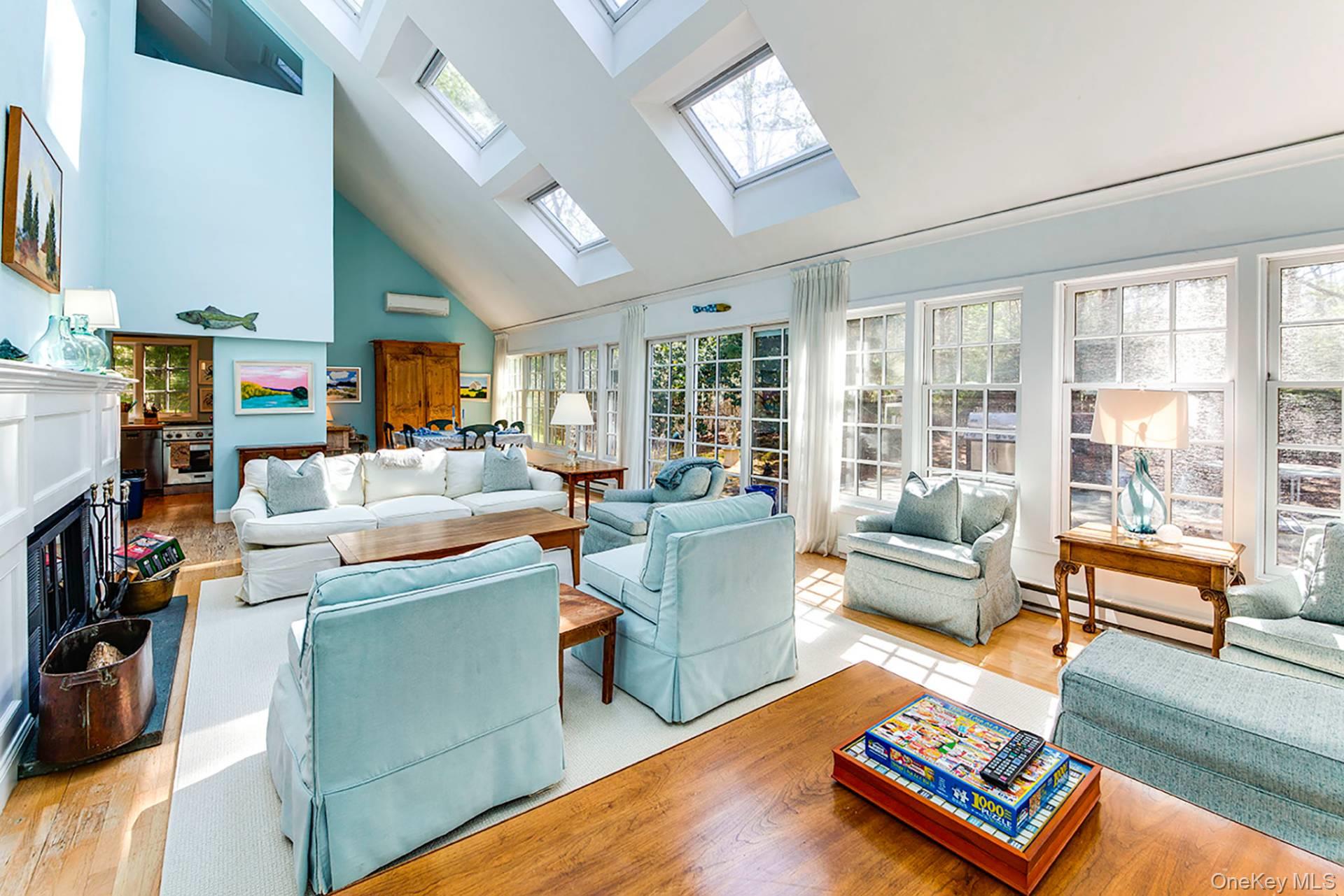 8 White Pine Road, East Hampton, NY 11937