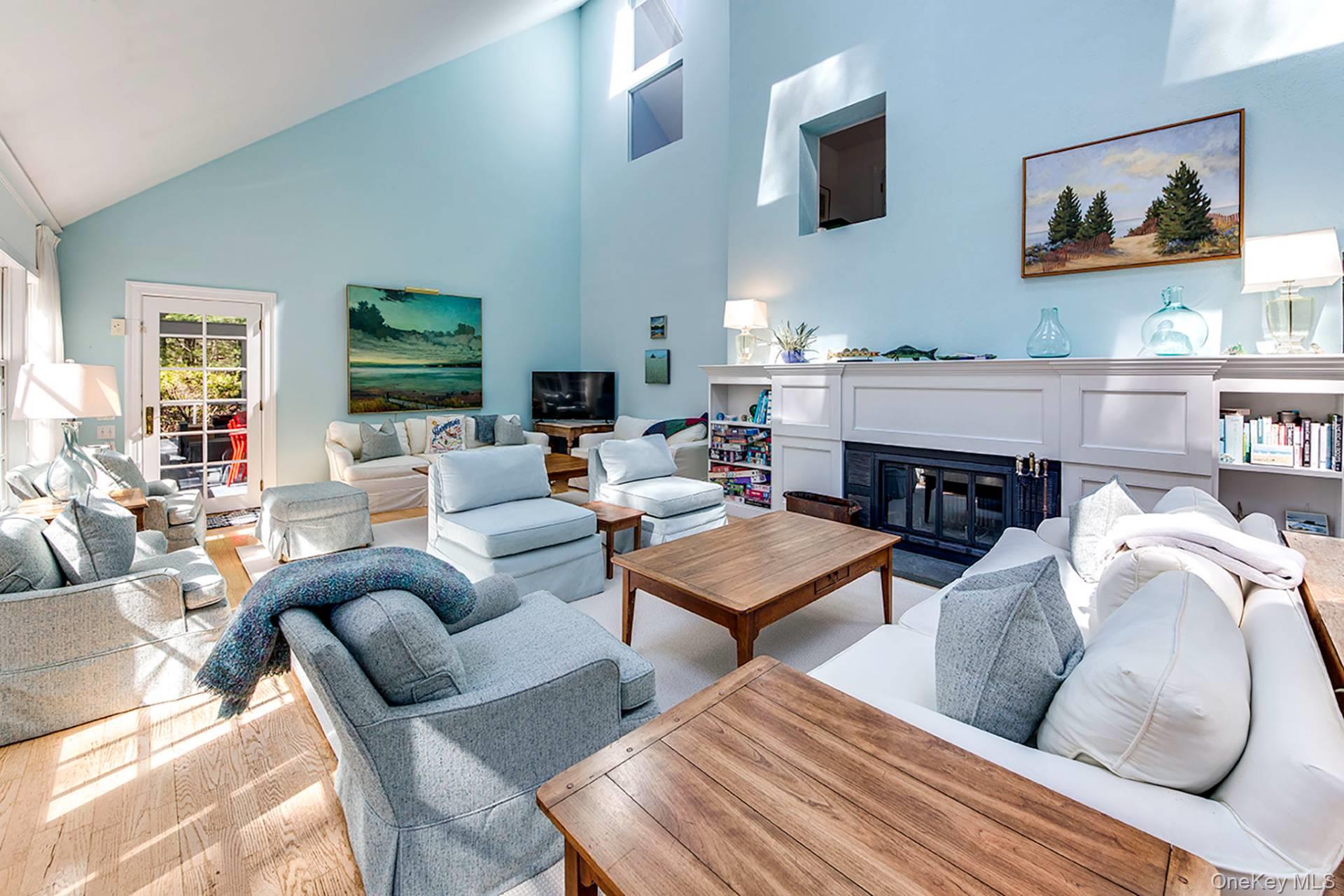 8 White Pine Road, East Hampton, NY 11937