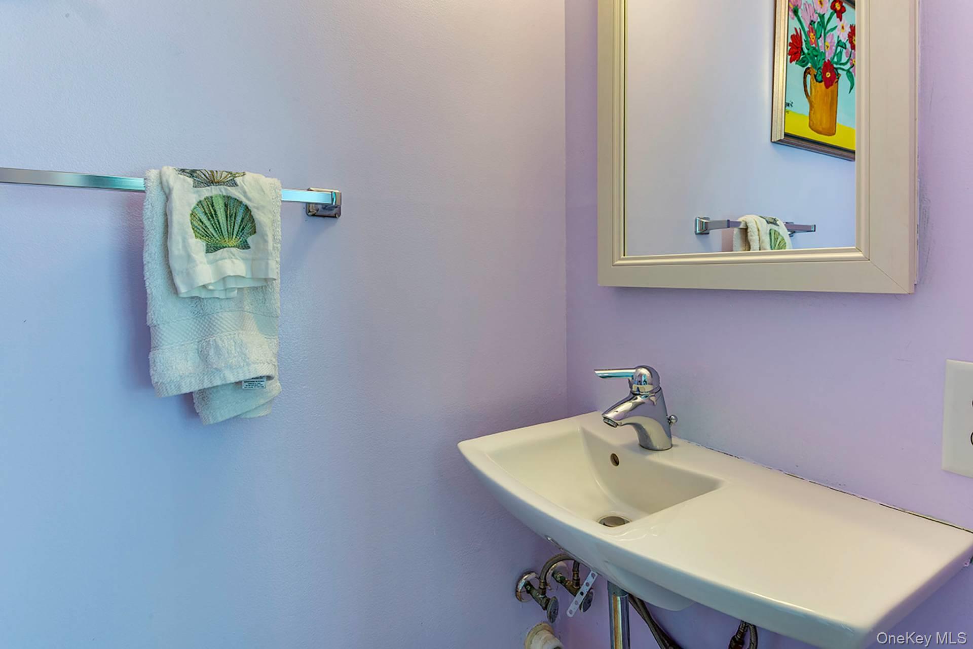 8 White Pine Road, East Hampton, NY 11937