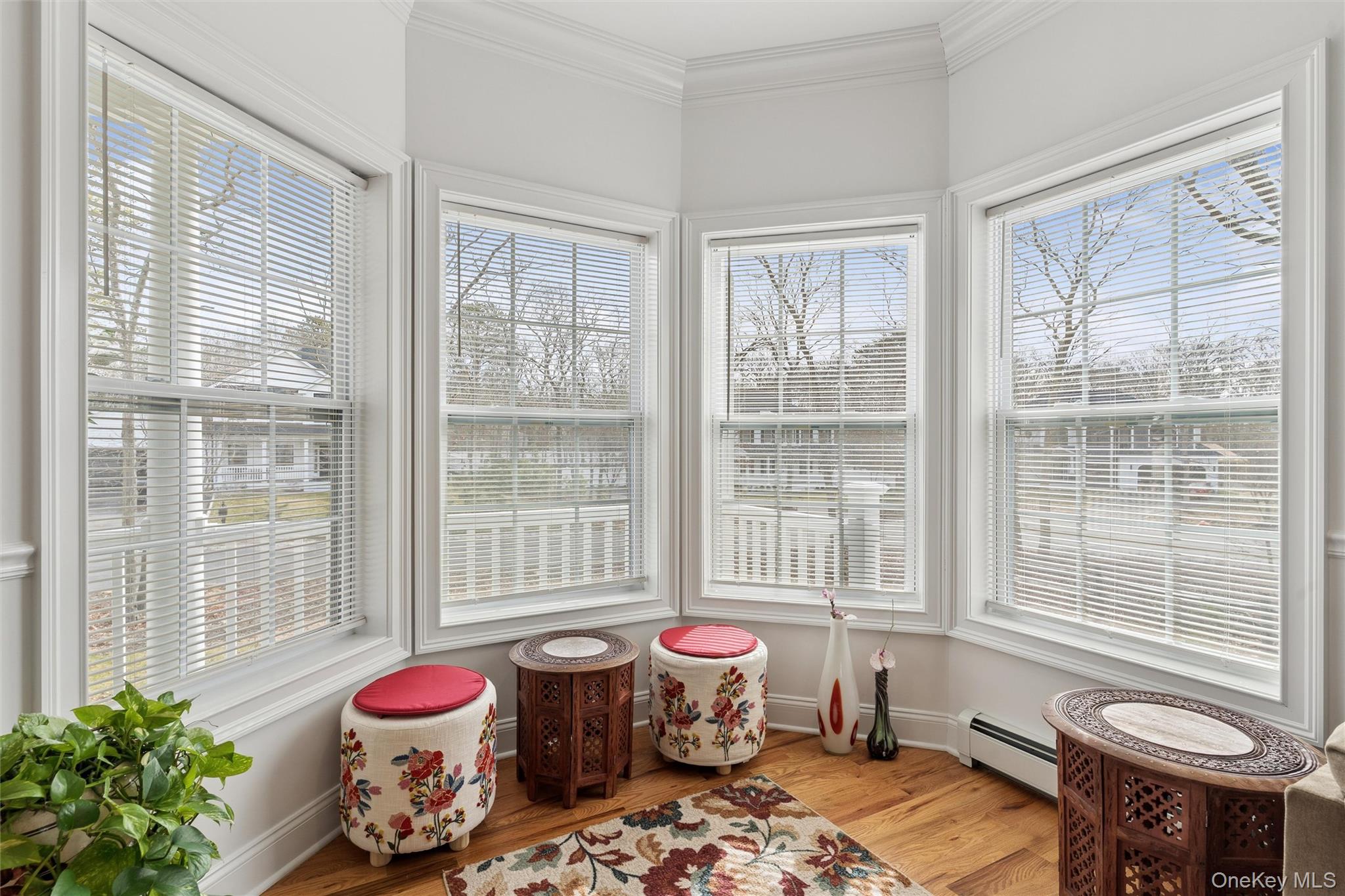 16 Gateway Court, Hampton Bays, NY 11946