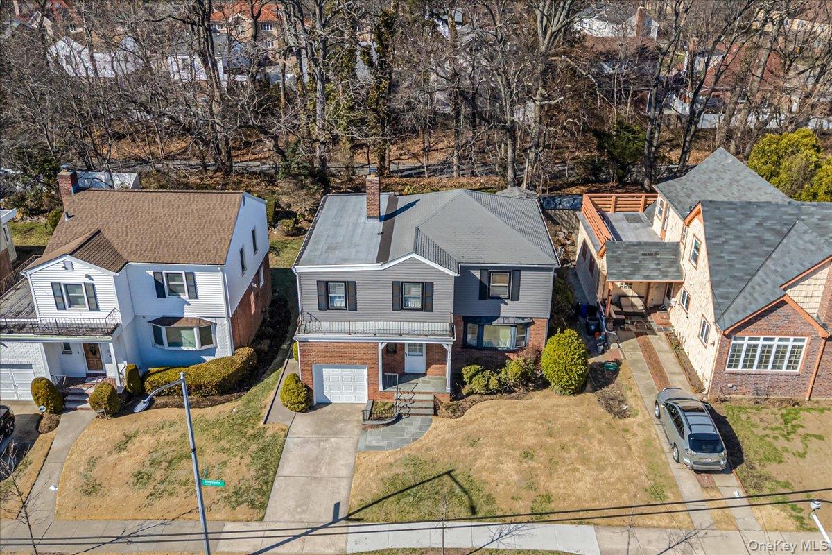 21753 Kingsbury Avenue, Oakland Gardens, NY 11364