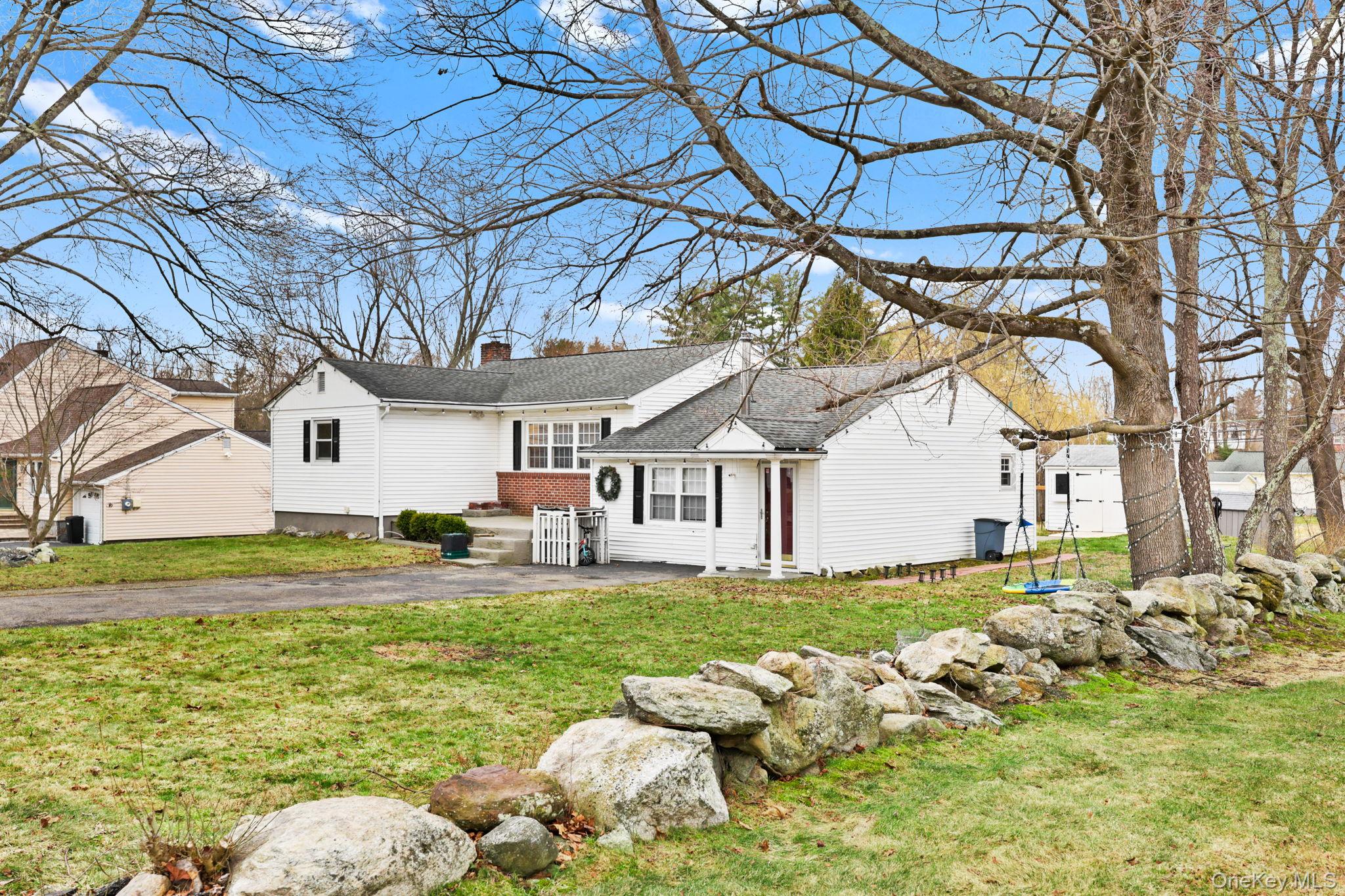 2881 Meadowcrest Drive, Yorktown Heights, NY 10598