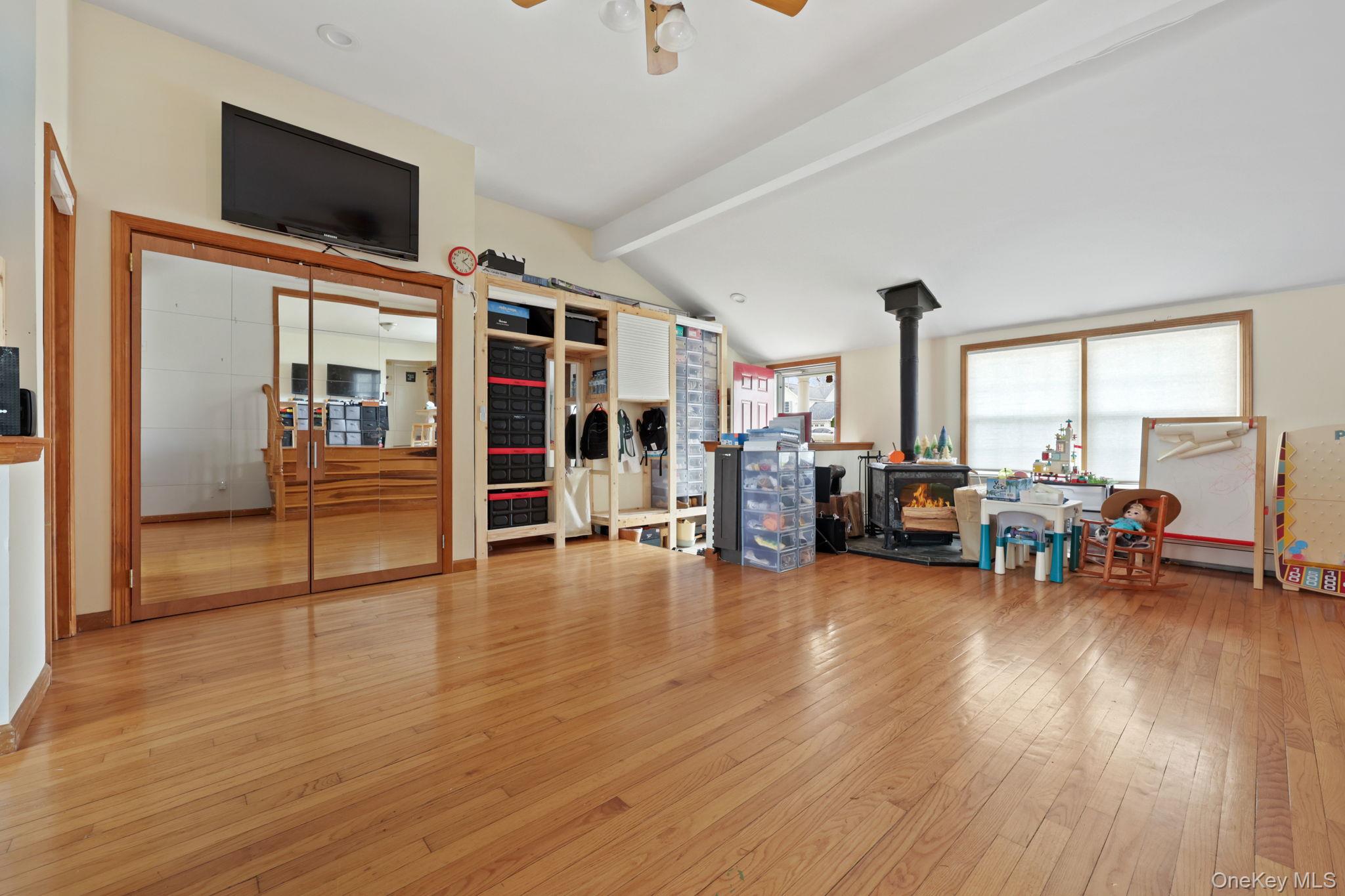 2881 Meadowcrest Drive, Yorktown Heights, NY 10598