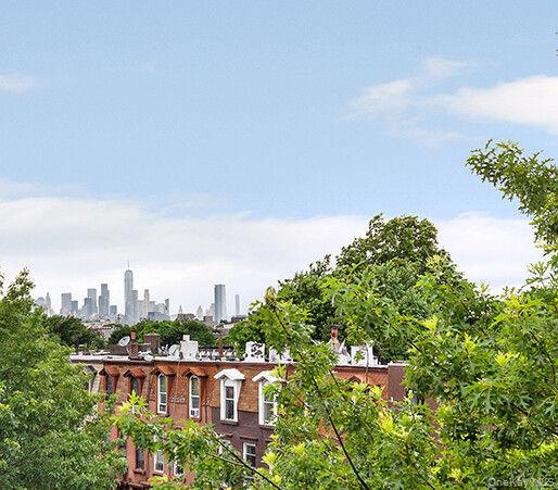 702 GREENE Avenue # 4, Brooklyn, NY 11221