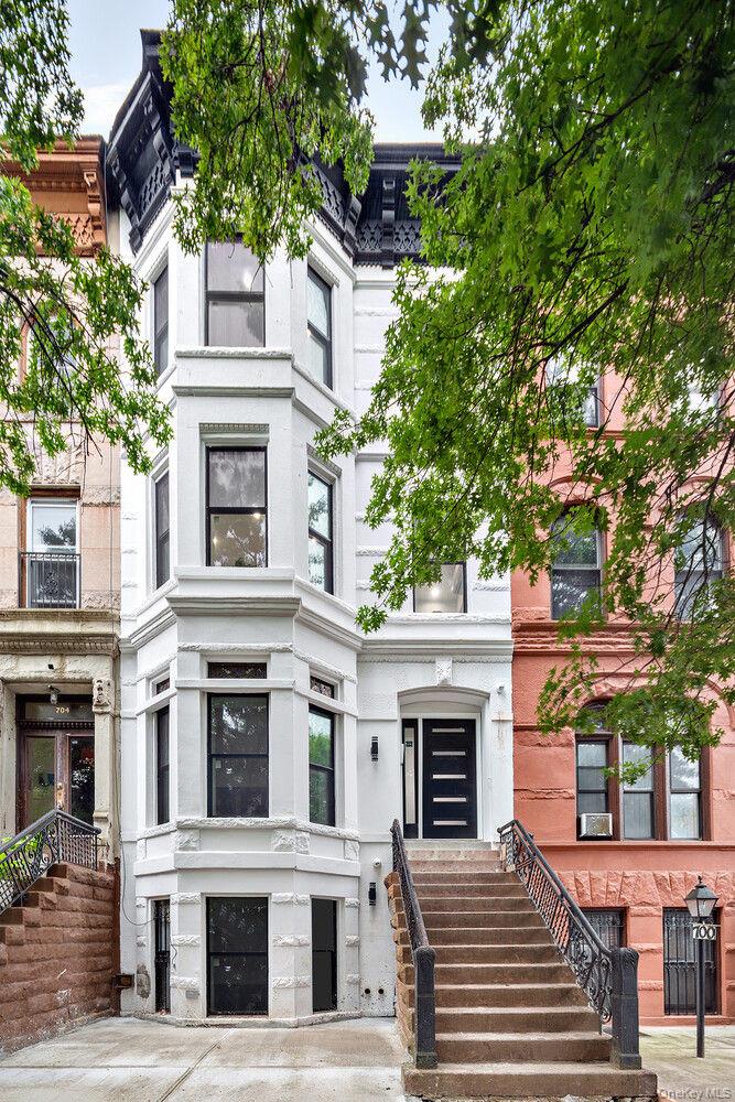 702 GREENE Avenue # 4, Brooklyn, NY 11221