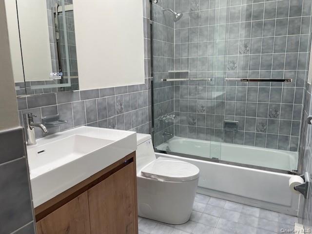 8 Deans Lane, Bayville, NY 11709