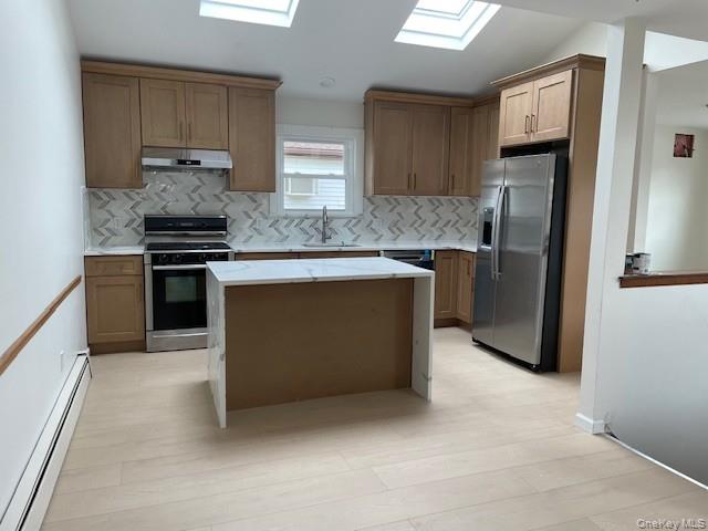 8 Deans Lane, Bayville, NY 11709