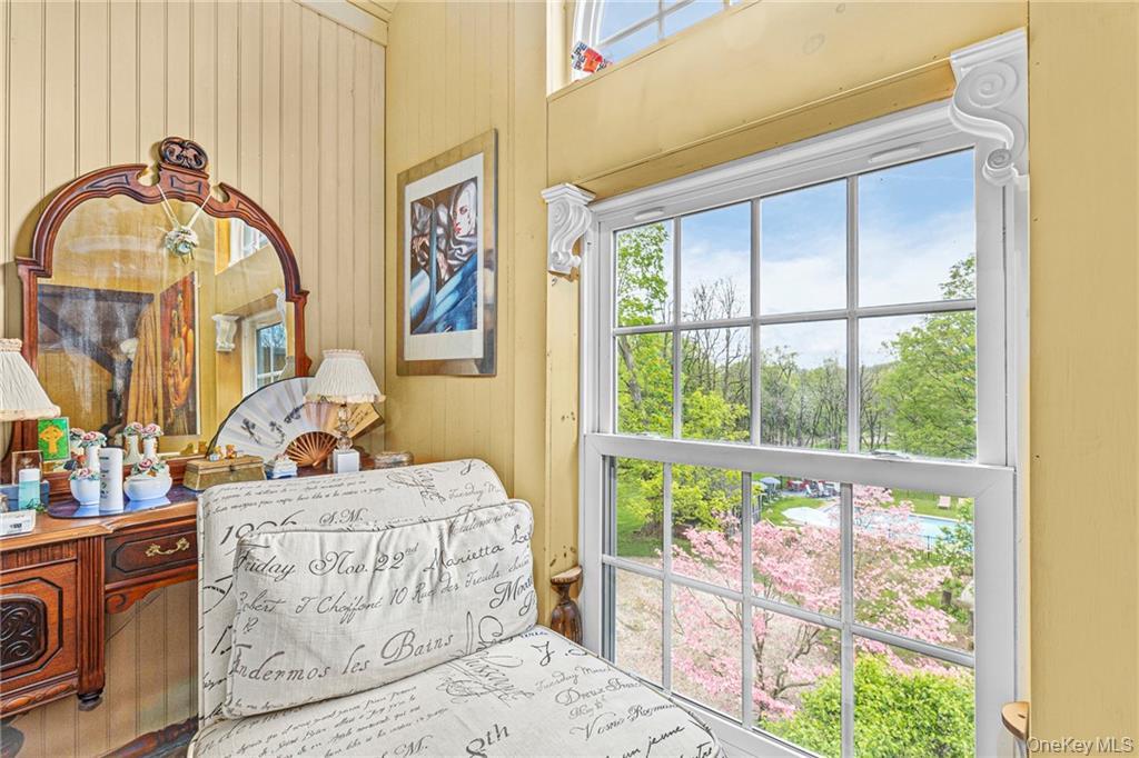 18 Stagecoach Lane, Amenia, NY 12501