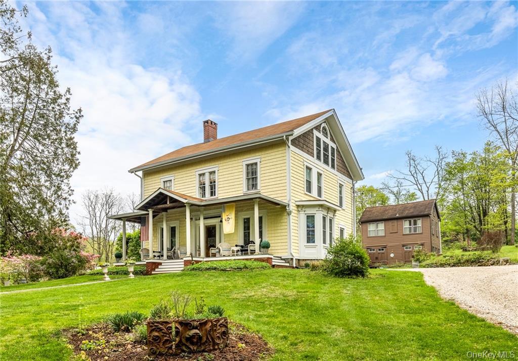 18 Stagecoach Lane, Amenia, NY 12501