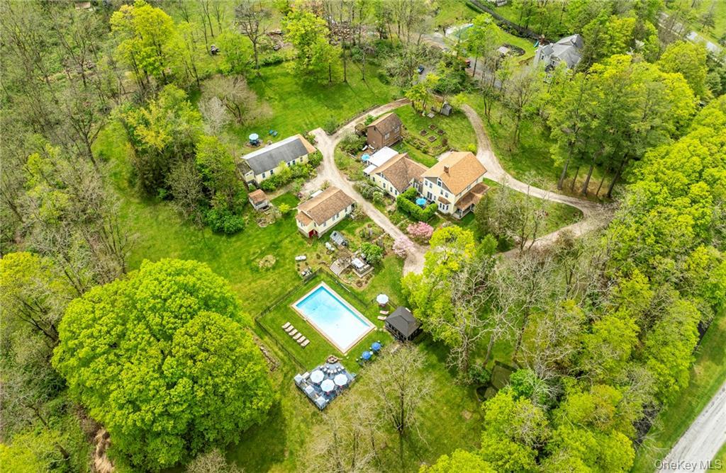 18 Stagecoach Lane, Amenia, NY 12501