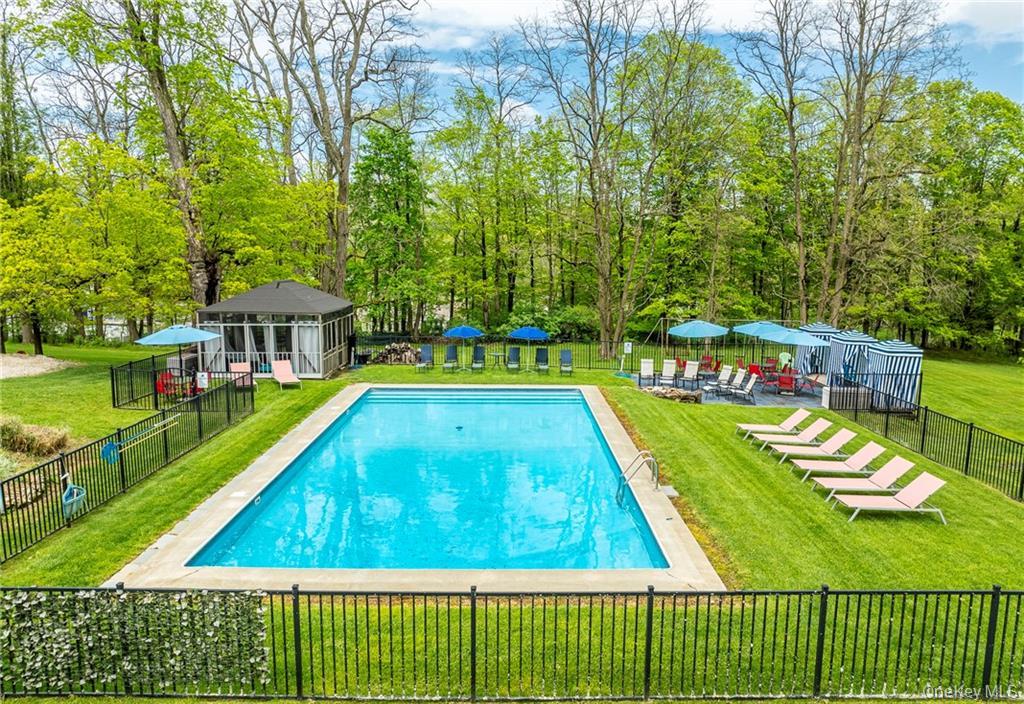 18 Stagecoach Lane, Amenia, NY 12501