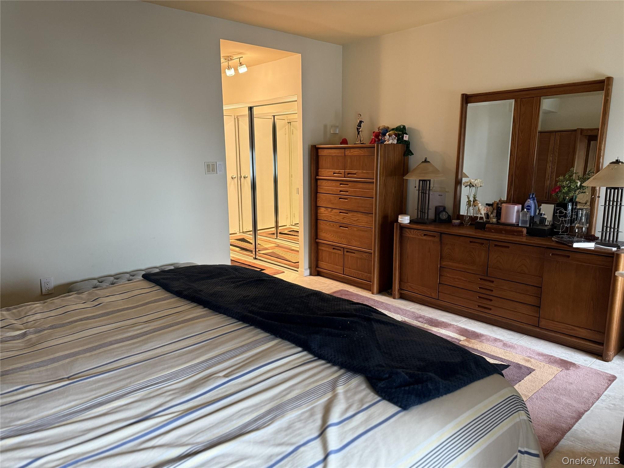 100 W Broadway # 6L, Long Beach, NY 11561