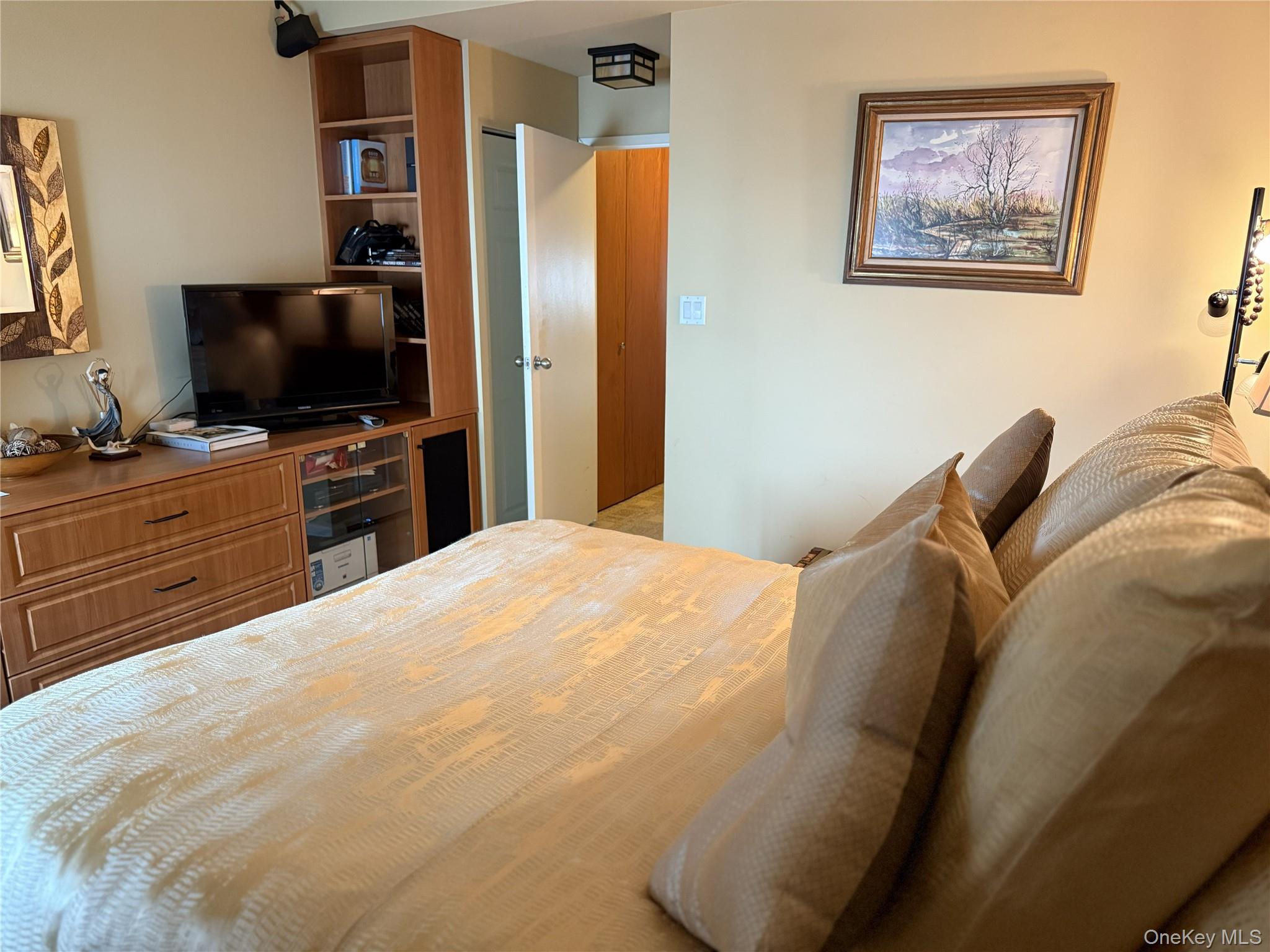 100 W Broadway # 6L, Long Beach, NY 11561