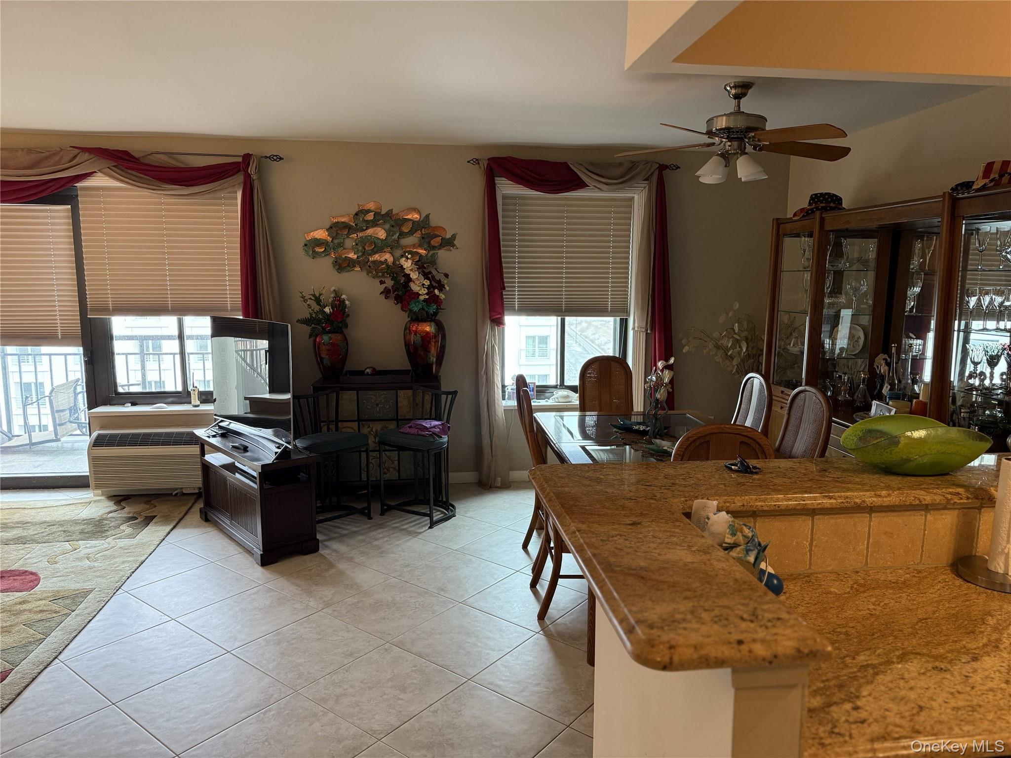 100 W Broadway # 6L, Long Beach, NY 11561