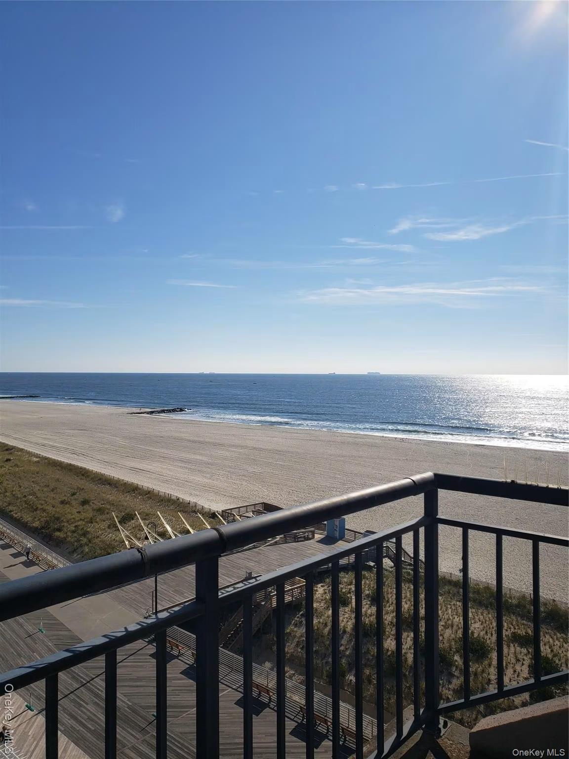 100 W Broadway # 6L, Long Beach, NY 11561