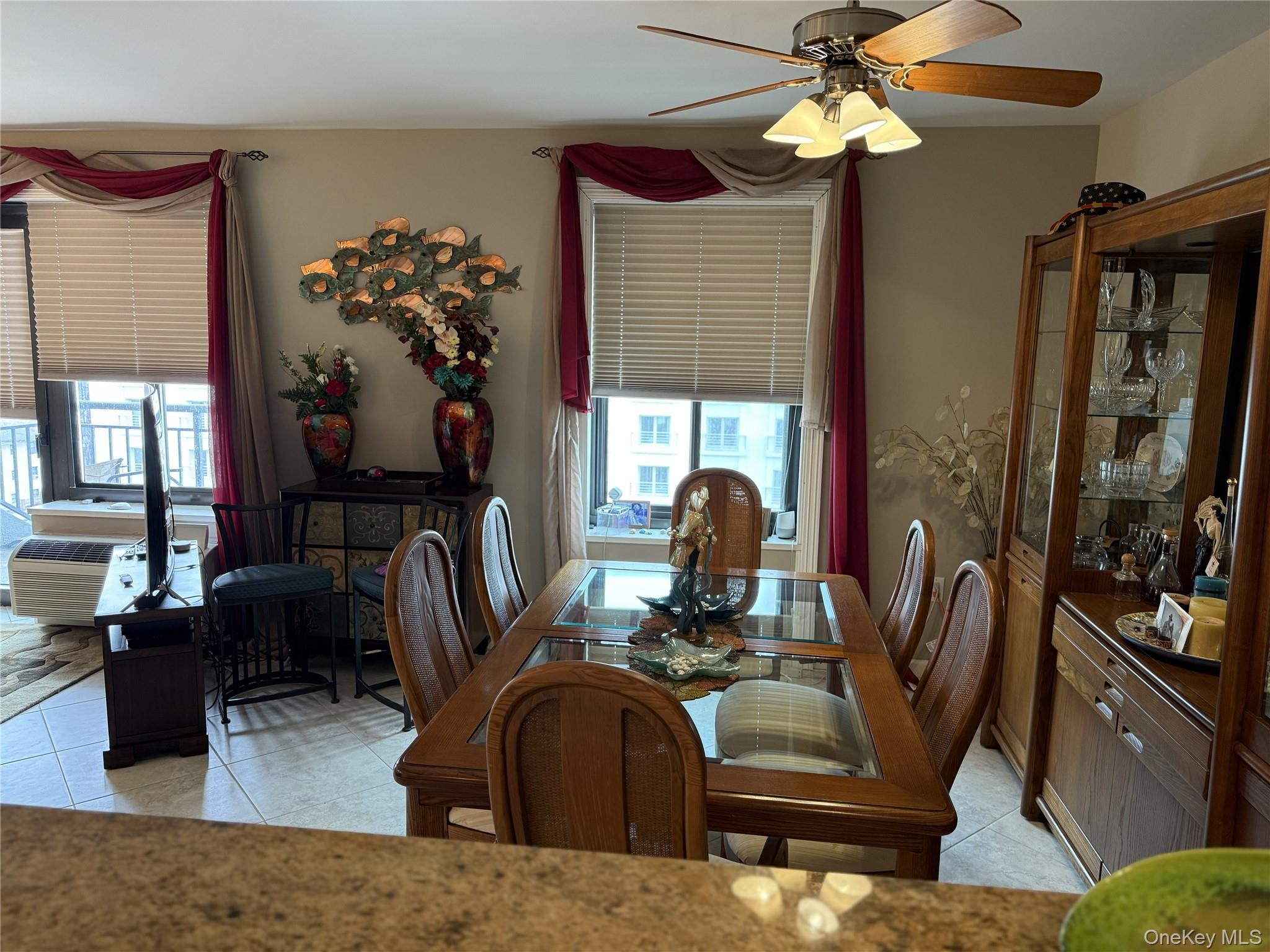 100 W Broadway # 6L, Long Beach, NY 11561