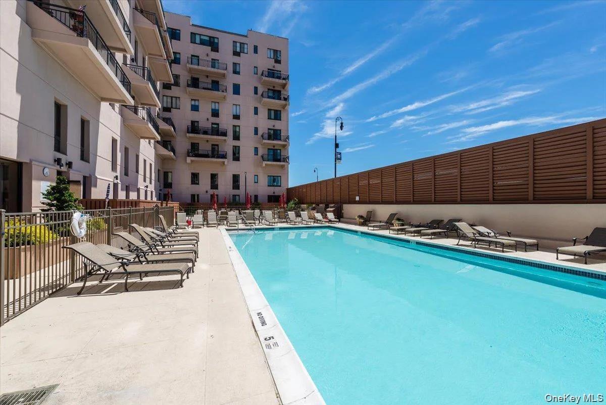 100 W Broadway # 6L, Long Beach, NY 11561