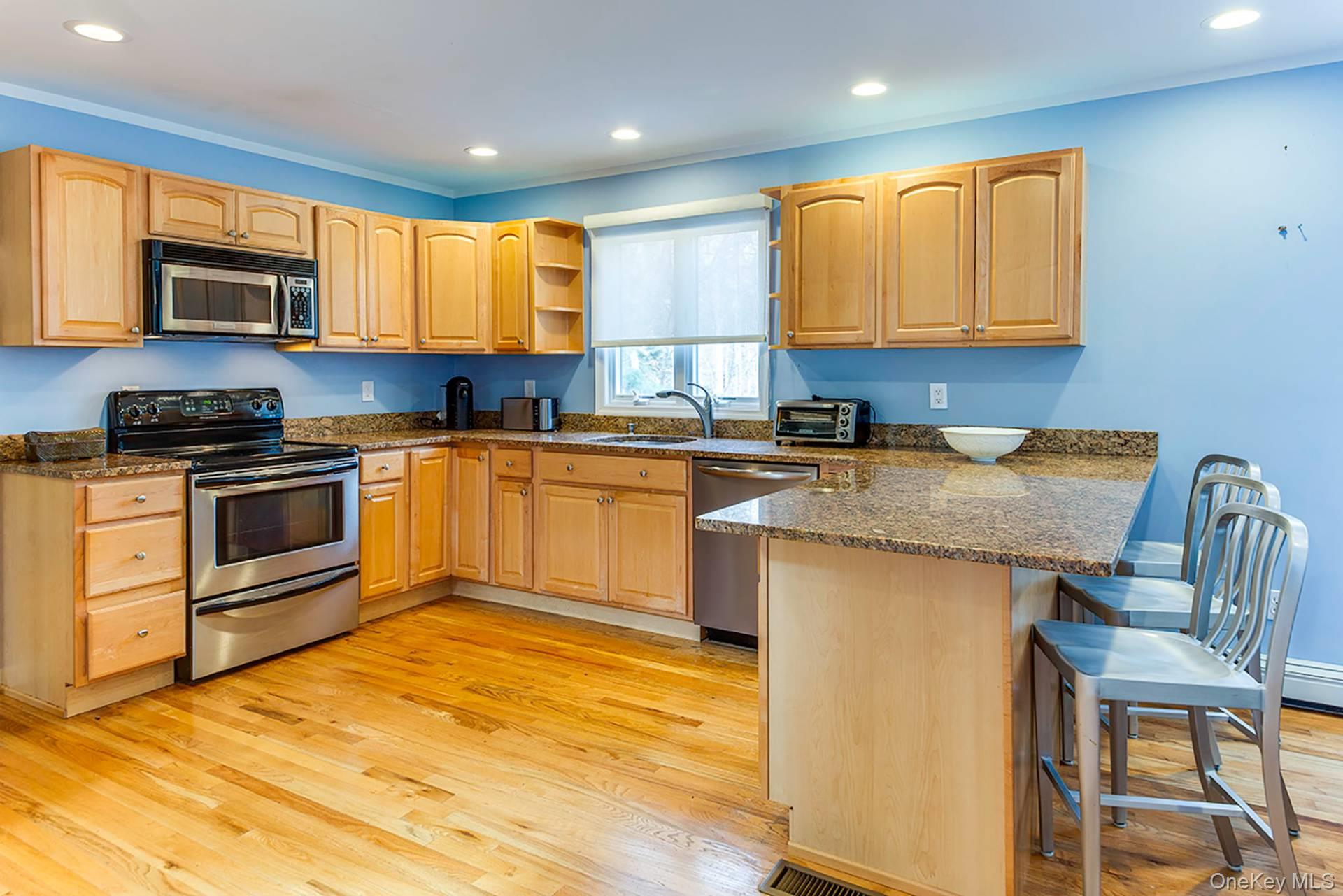 28 Cedar Ridge Drive, East Hampton, NY 11937