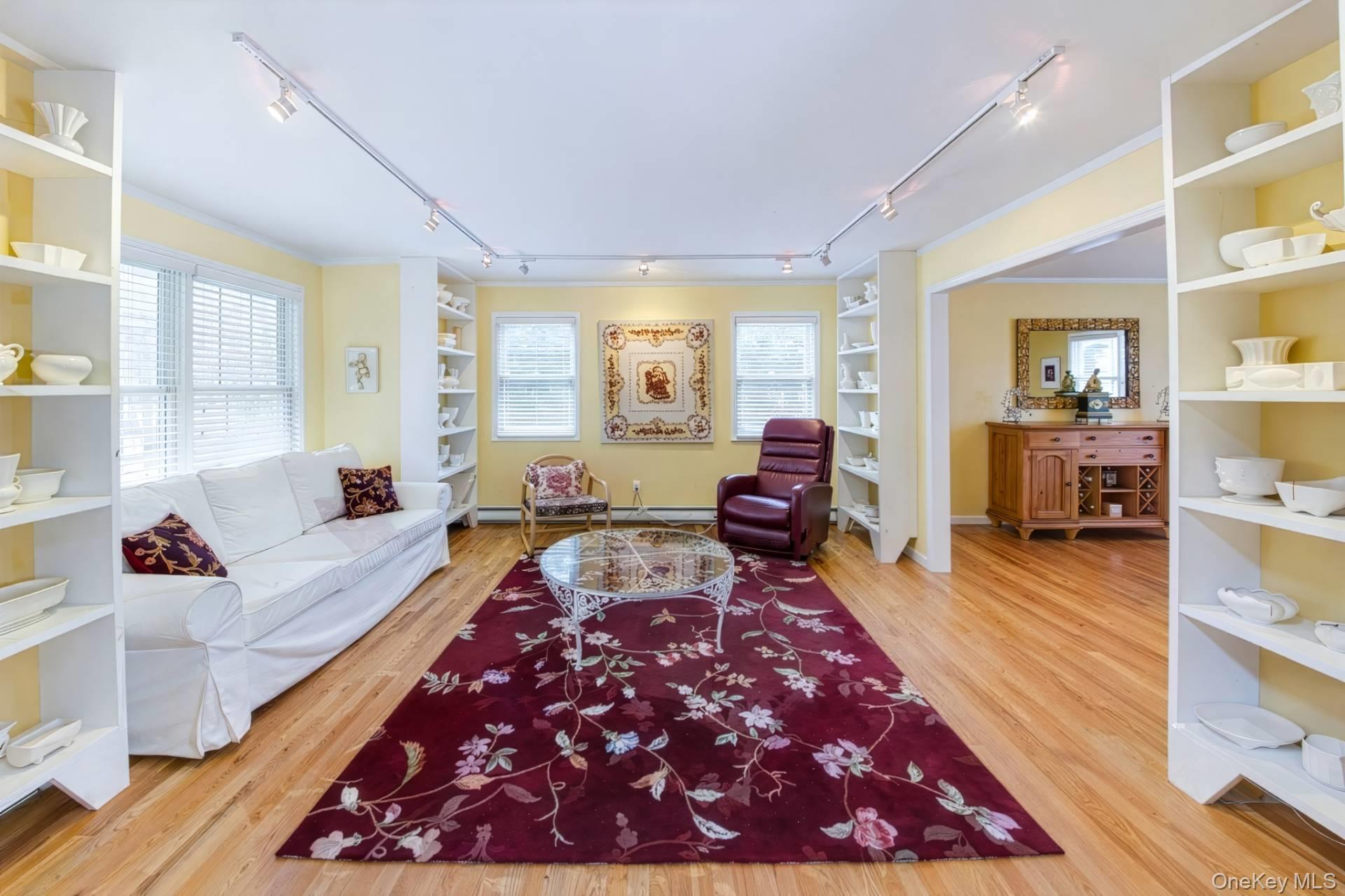 28 Cedar Ridge Drive, East Hampton, NY 11937