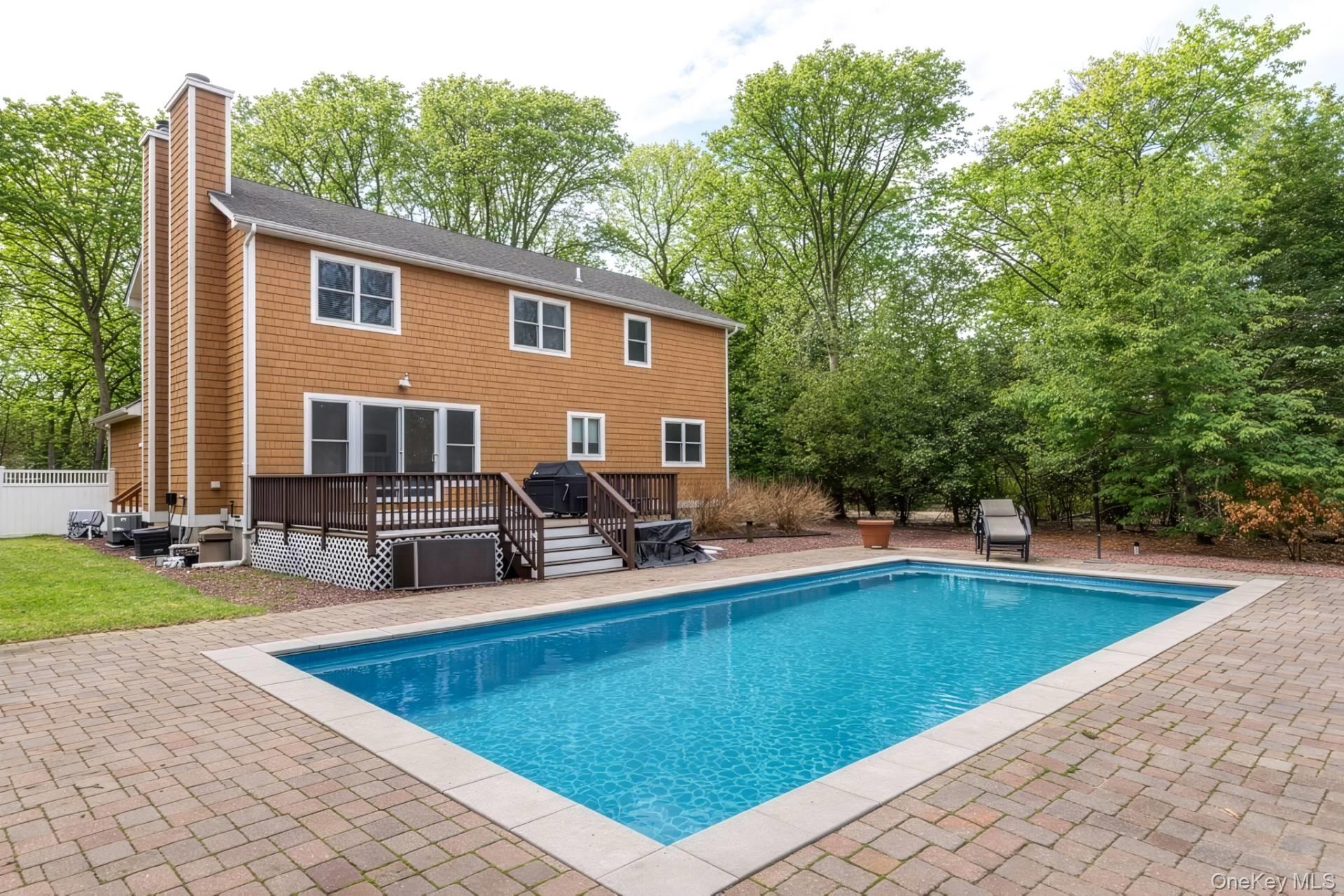 28 Cedar Ridge Drive, East Hampton, NY 11937