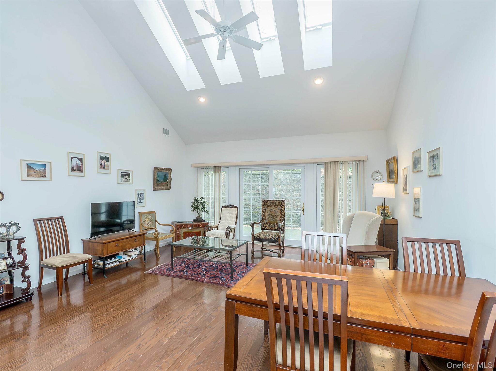 174 Pond View Drive, Port Washington, NY 11050