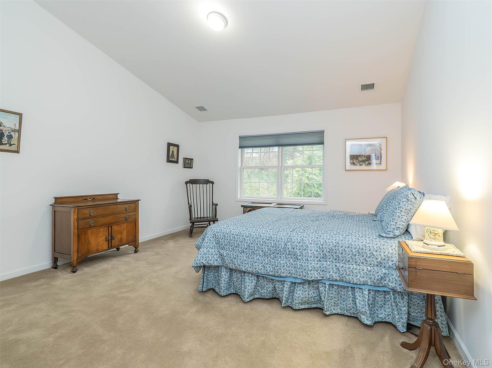 174 Pond View Drive, Port Washington, NY 11050