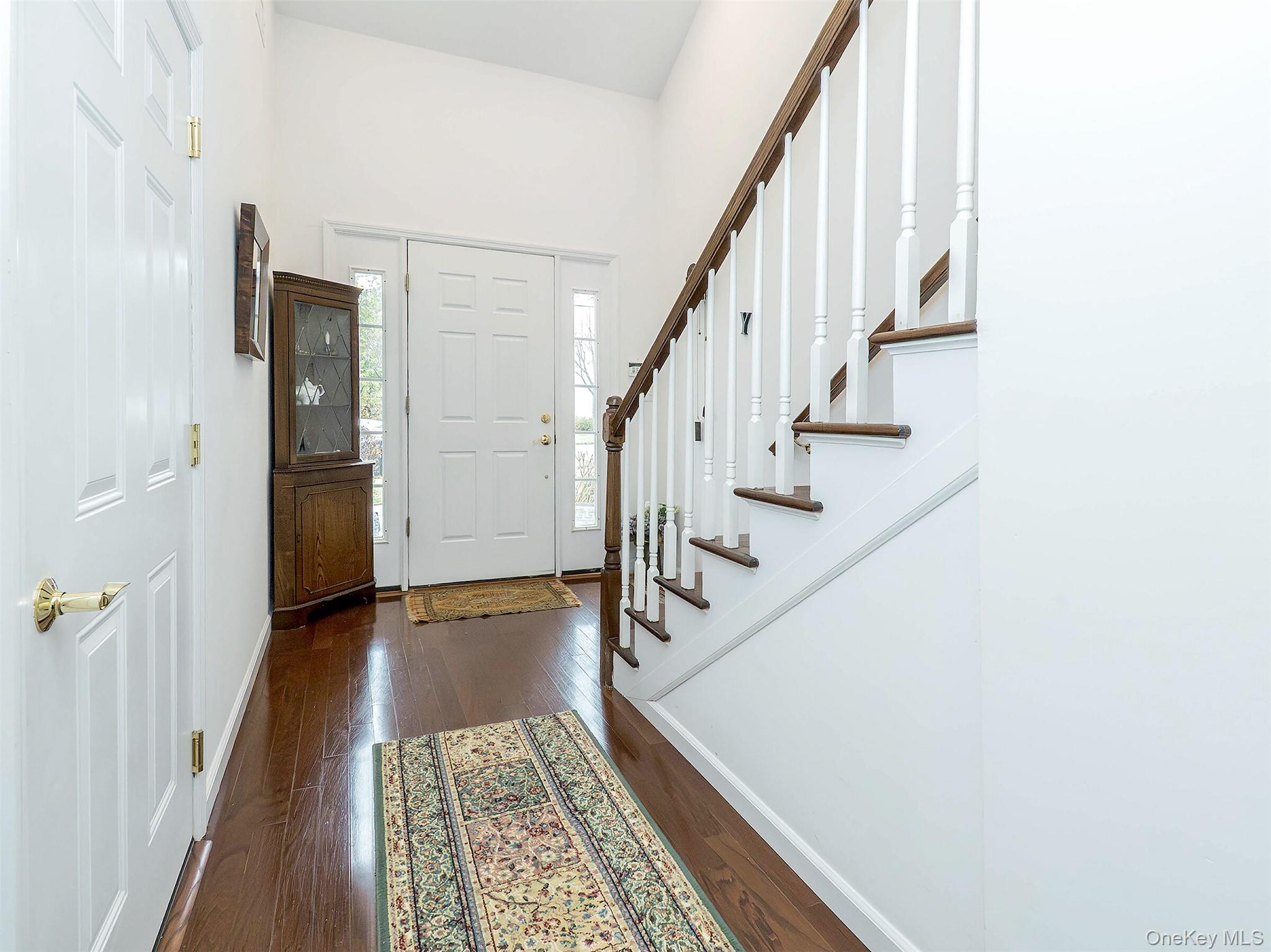 174 Pond View Drive, Port Washington, NY 11050