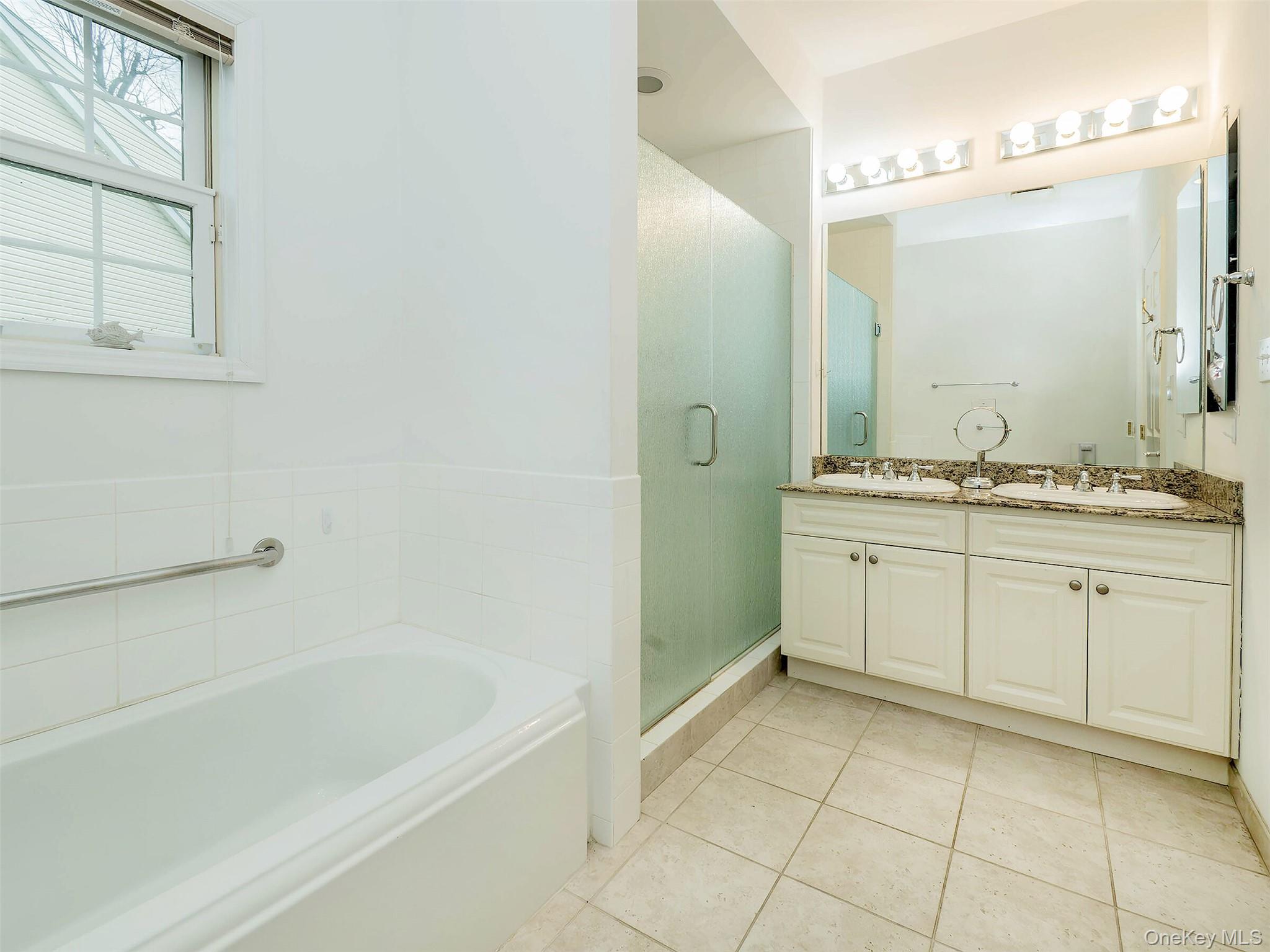 174 Pond View Drive, Port Washington, NY 11050