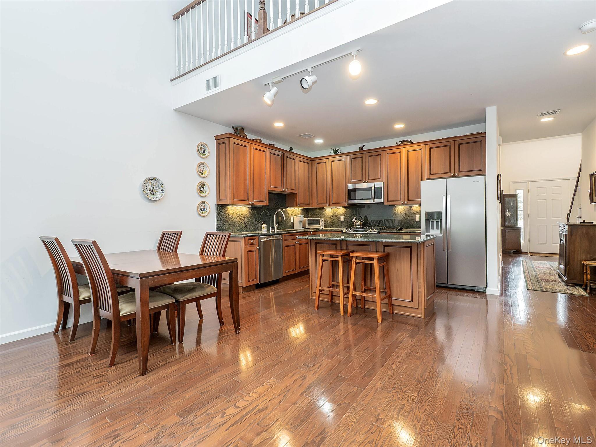 174 Pond View Drive, Port Washington, NY 11050