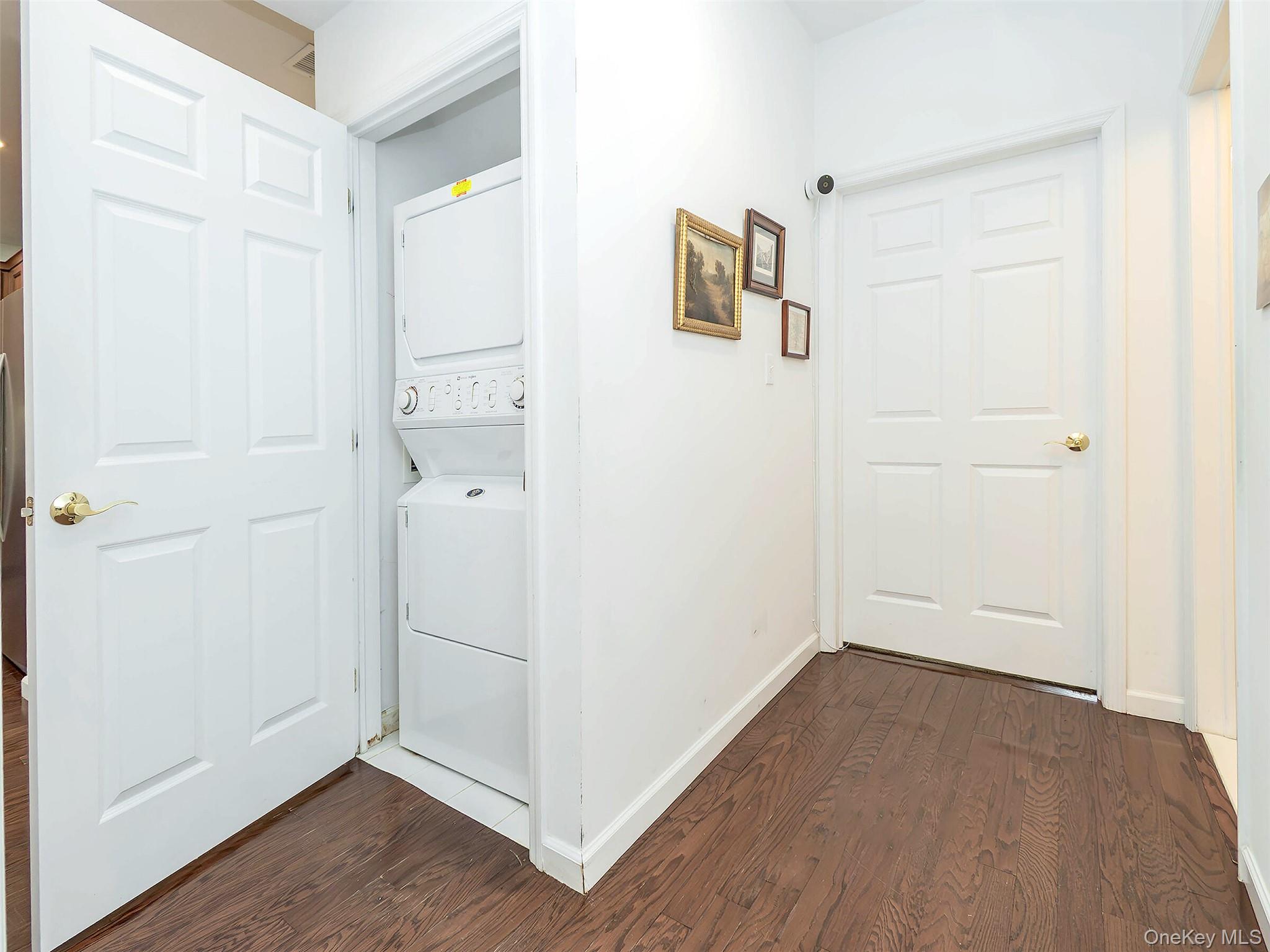 174 Pond View Drive, Port Washington, NY 11050