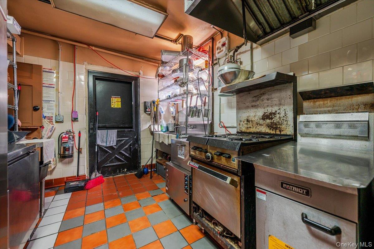 2918 Bruckner Boulevard, Bronx, NY 10465