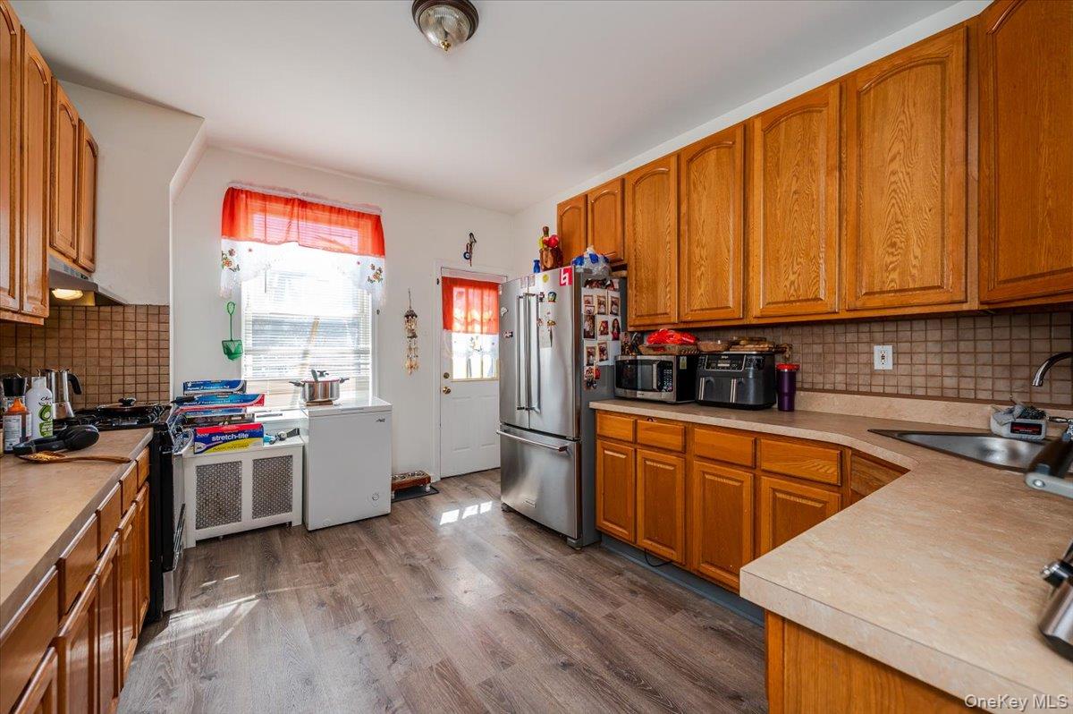 2918 Bruckner Boulevard, Bronx, NY 10465