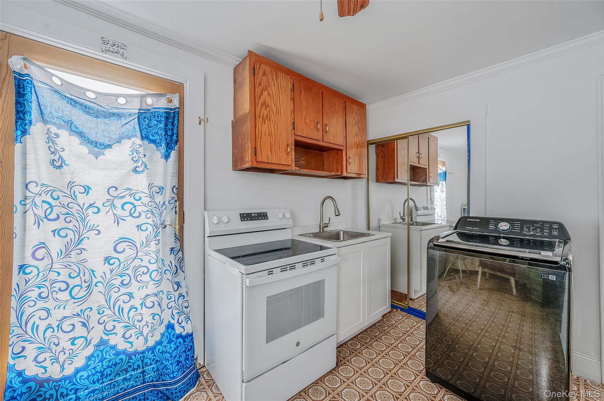 175 Rockaway Parkway, Valley Stream, NY 11580