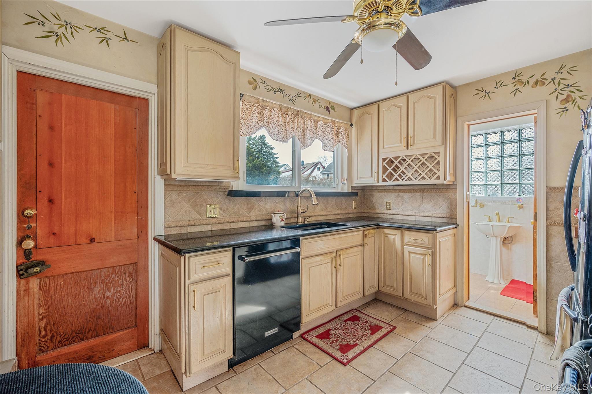 175 Rockaway Parkway, Valley Stream, NY 11580