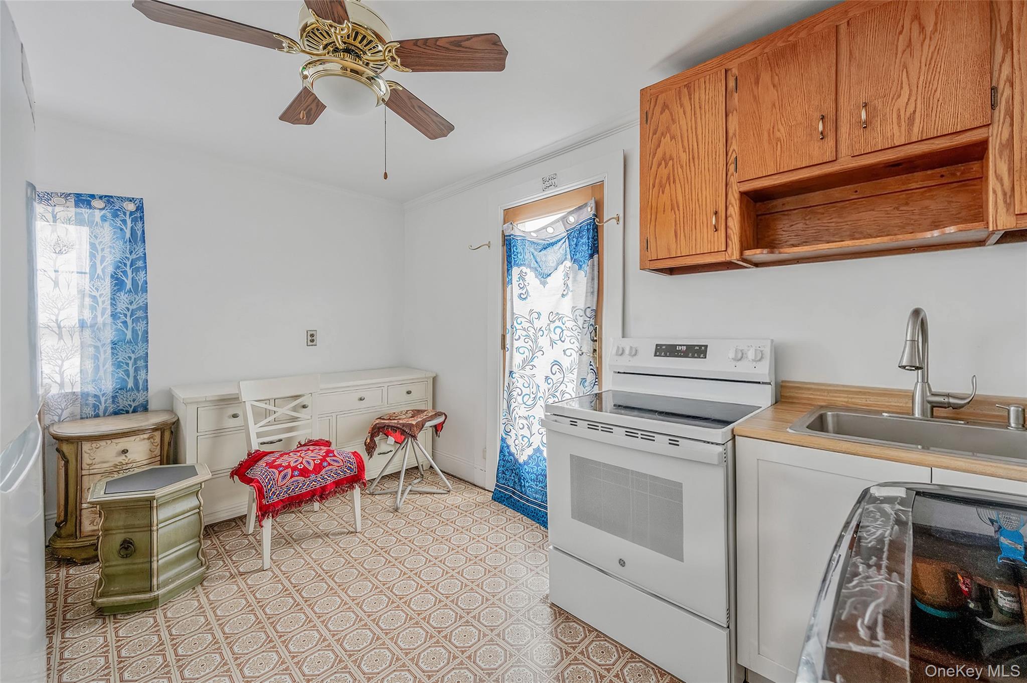 175 Rockaway Parkway, Valley Stream, NY 11580