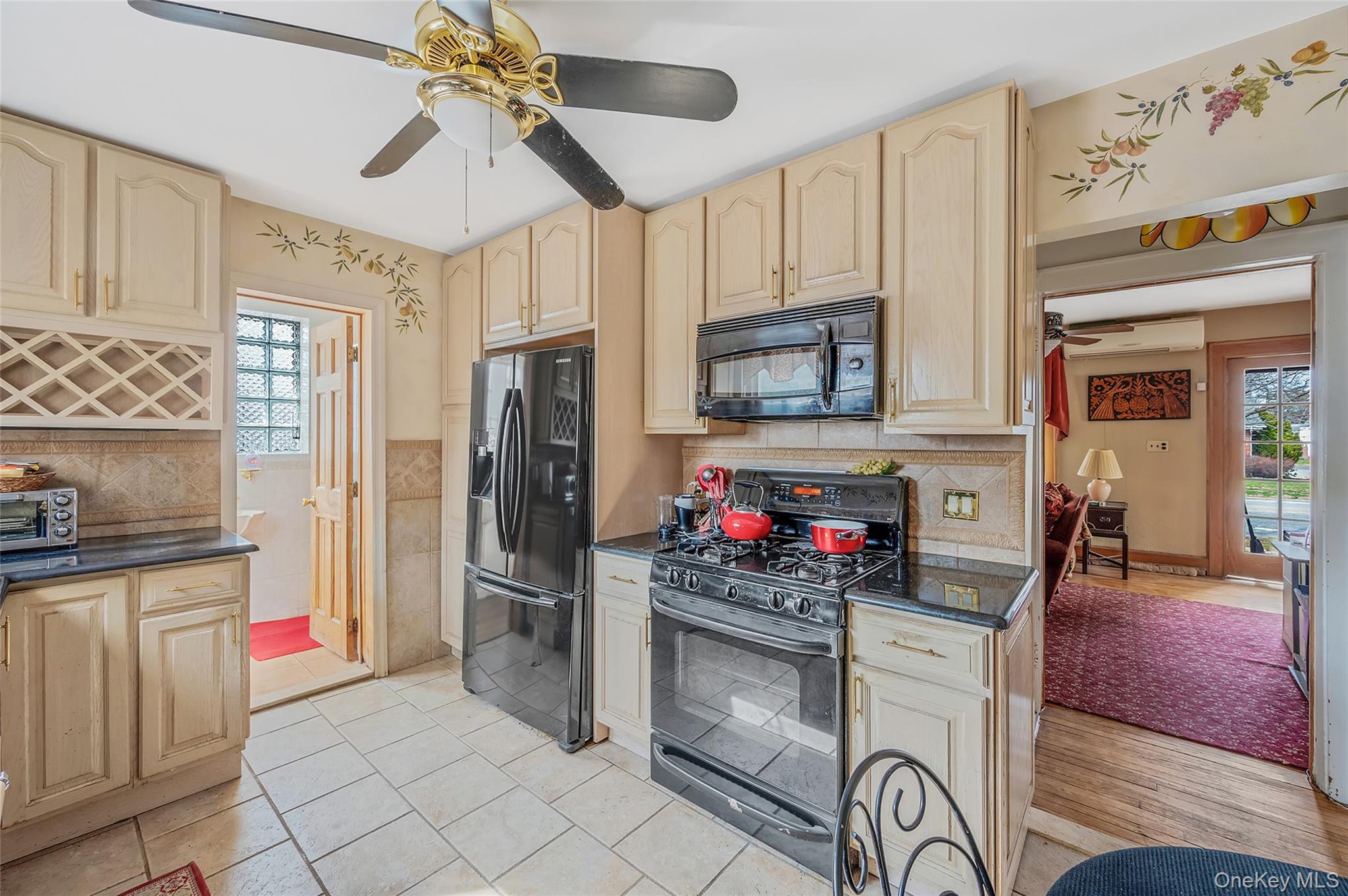 175 Rockaway Parkway, Valley Stream, NY 11580