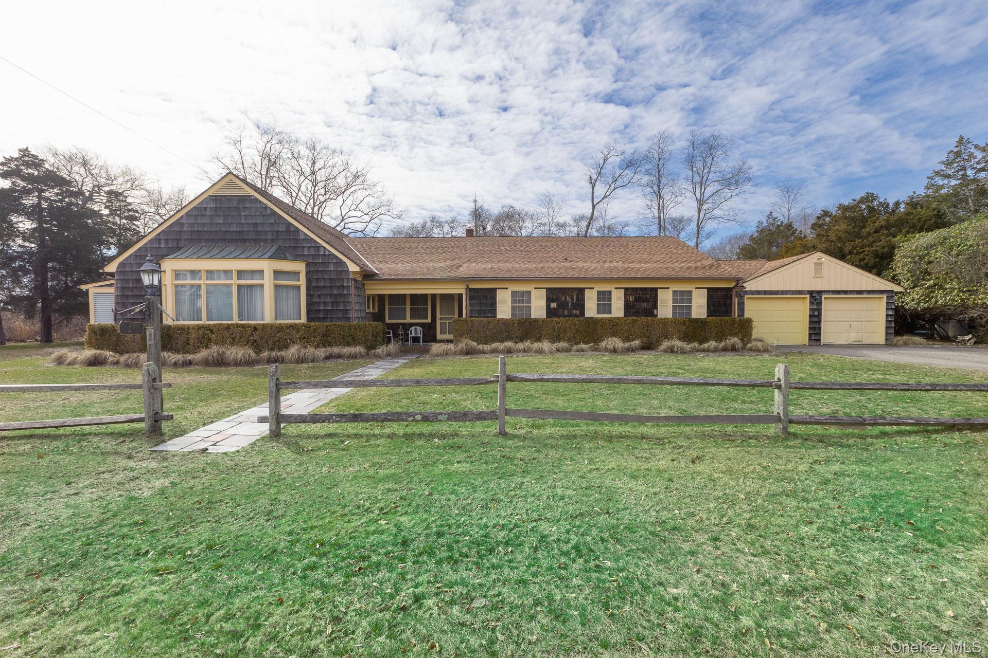 43 Halsey Road, Remsenburg, NY 11901