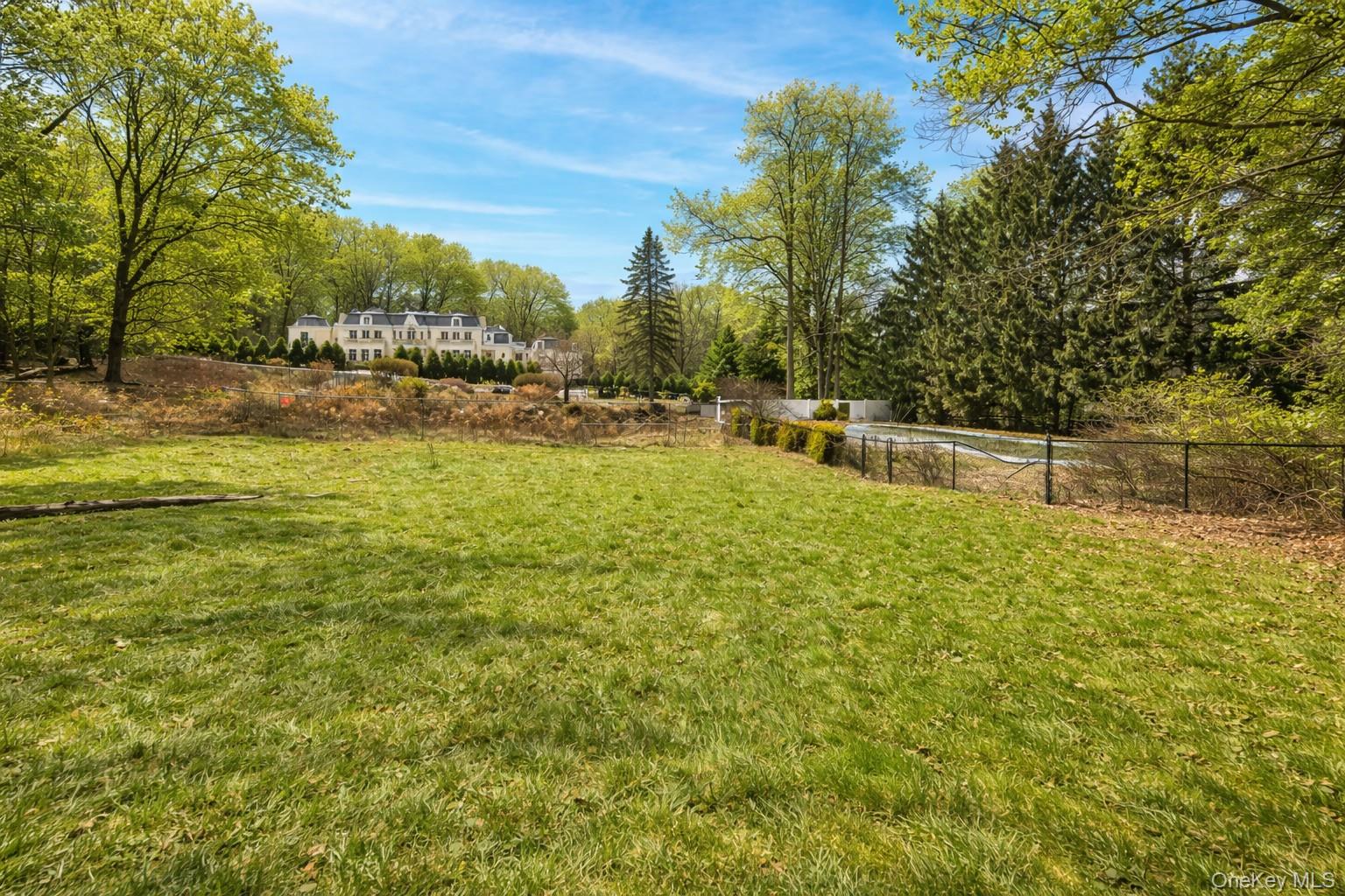 17 Briarwood Lane, Suffern, NY 10901