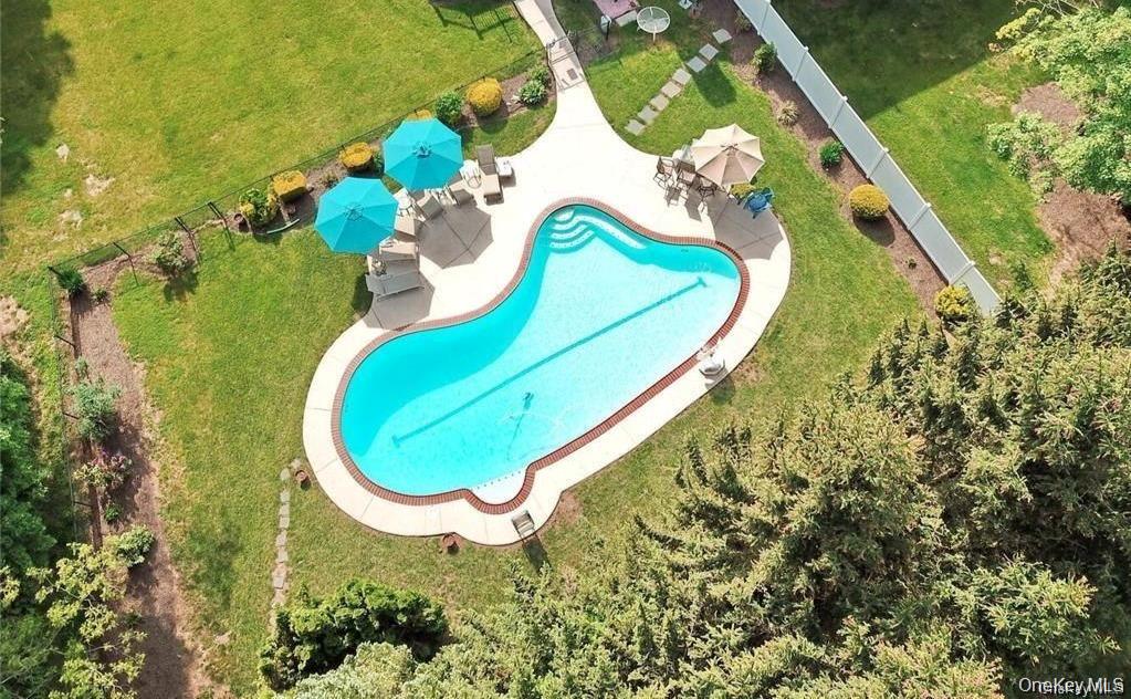 17 Briarwood Lane, Suffern, NY 10901