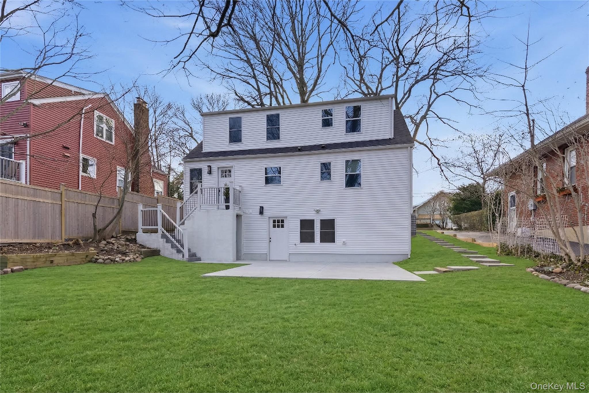 18 Maple Place, Huntington, NY 11743