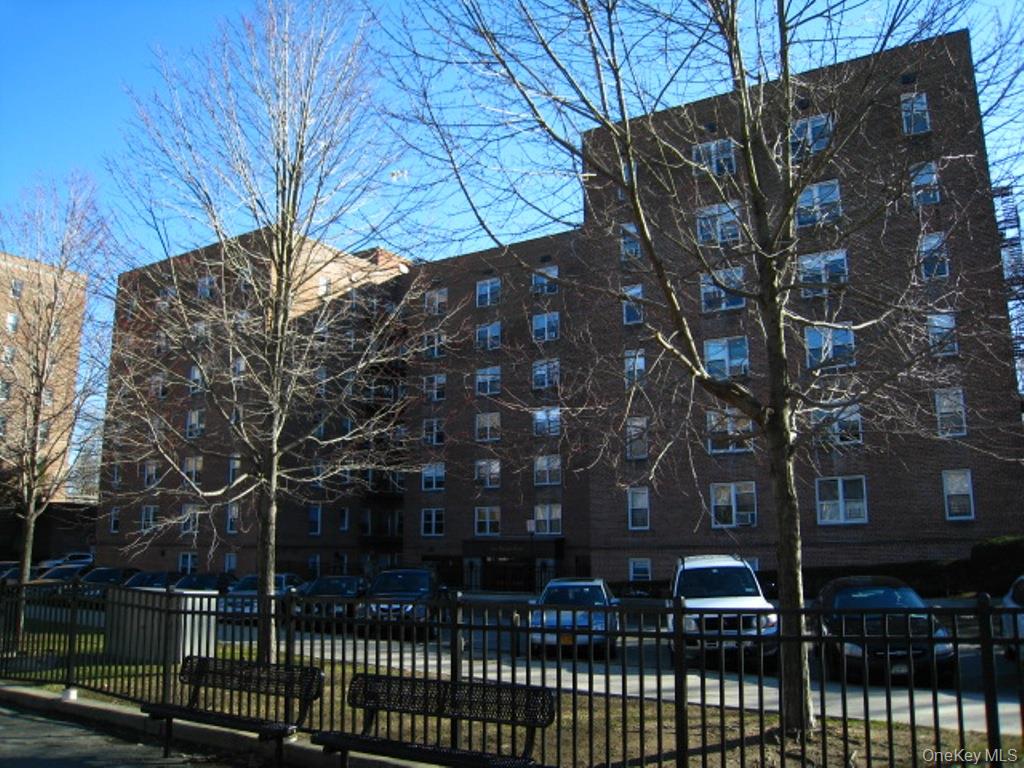 1 Vincent Road # 6B, Bronxville, NY 10708