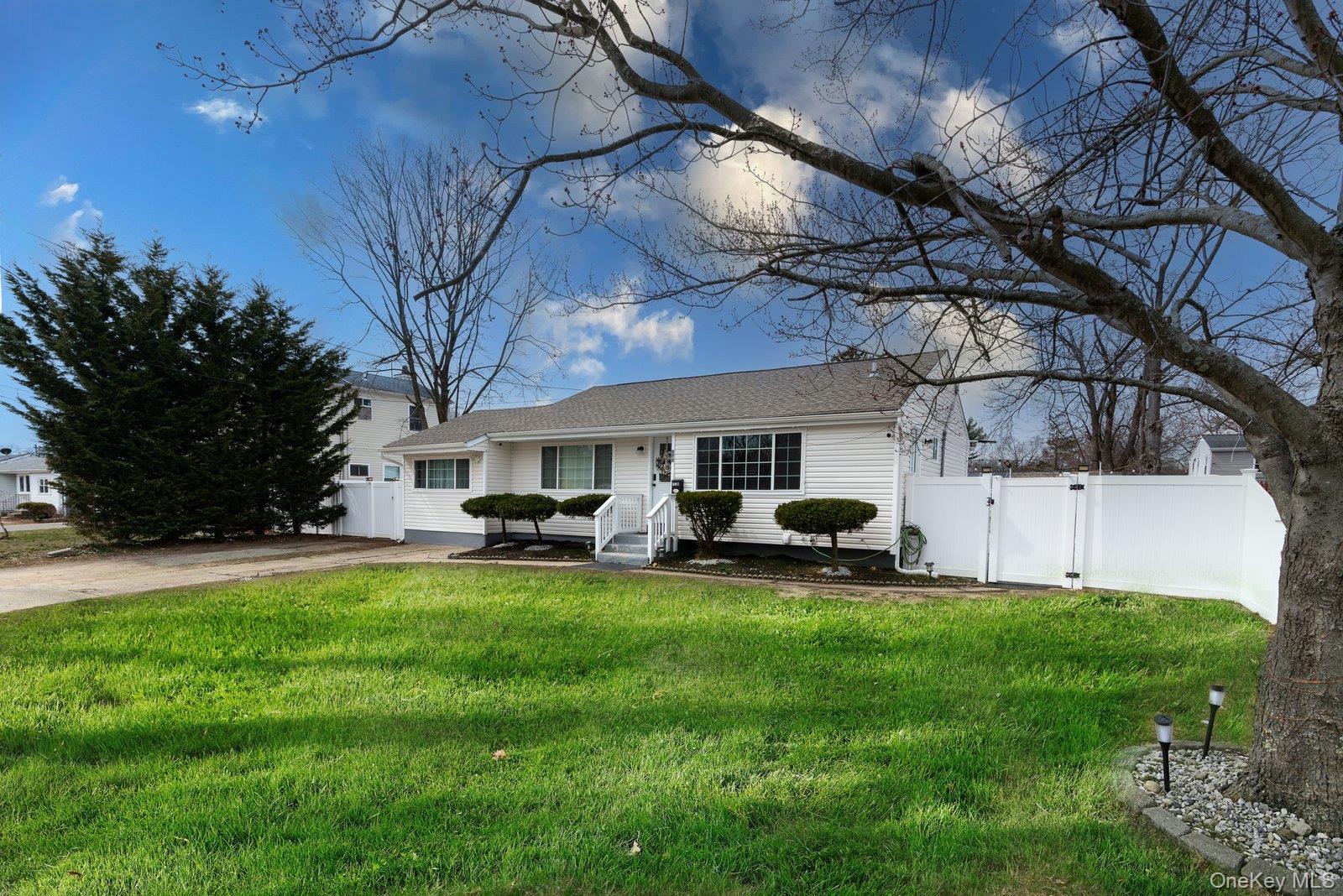 178 Timberline Drive, Brentwood, NY 11717