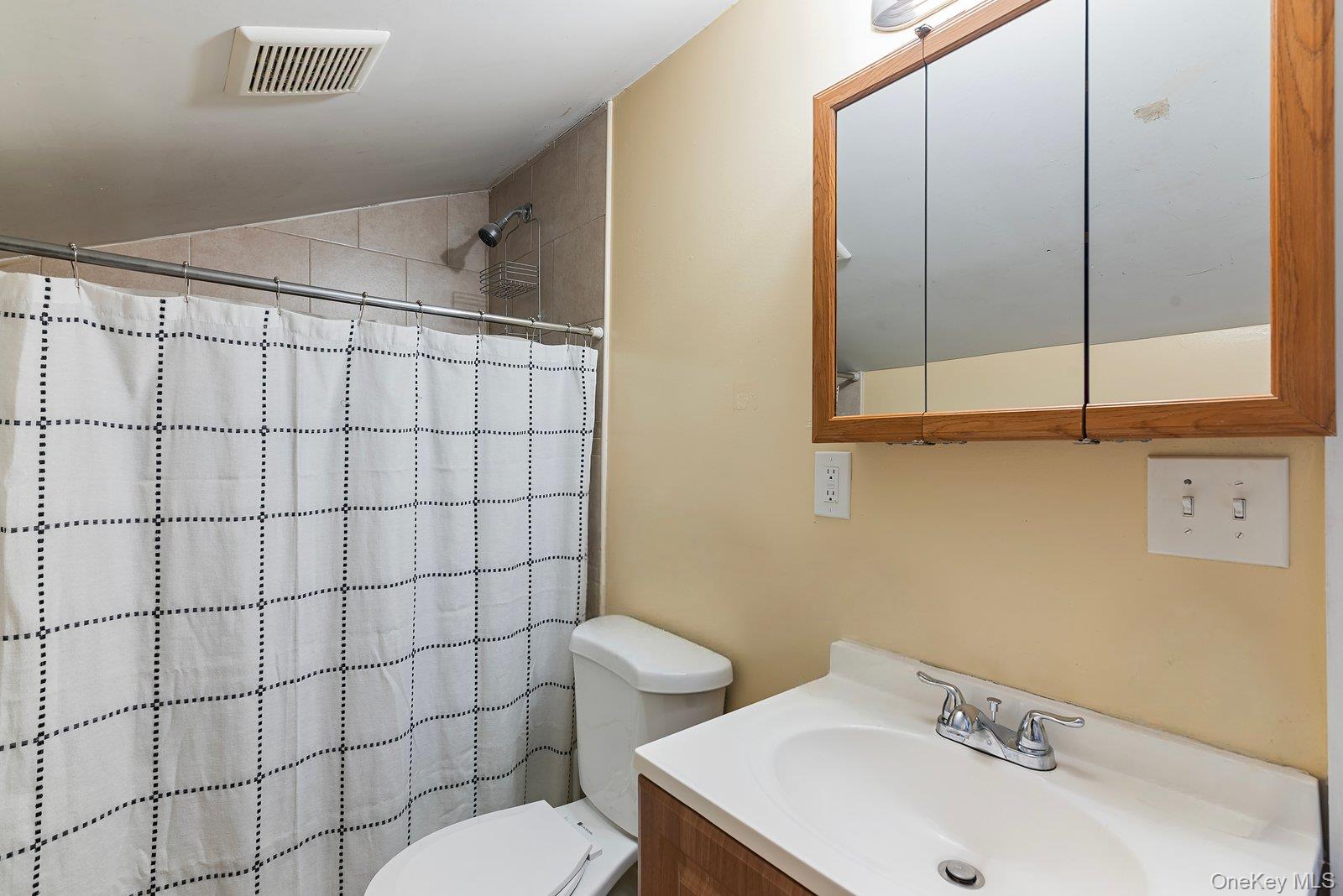 178 Timberline Drive, Brentwood, NY 11717