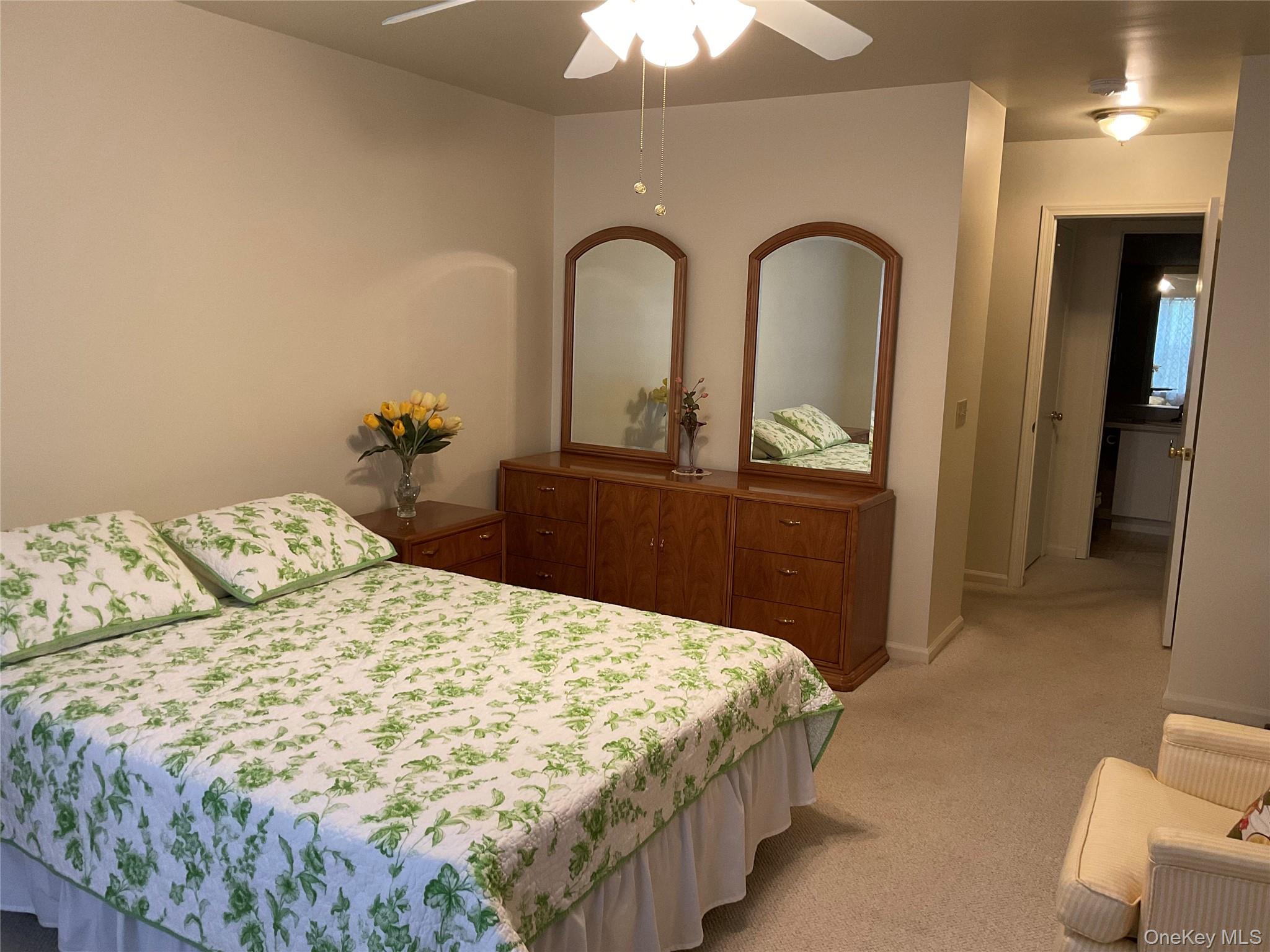 17 Tall Tree Lane, Poughkeepsie, NY 12601